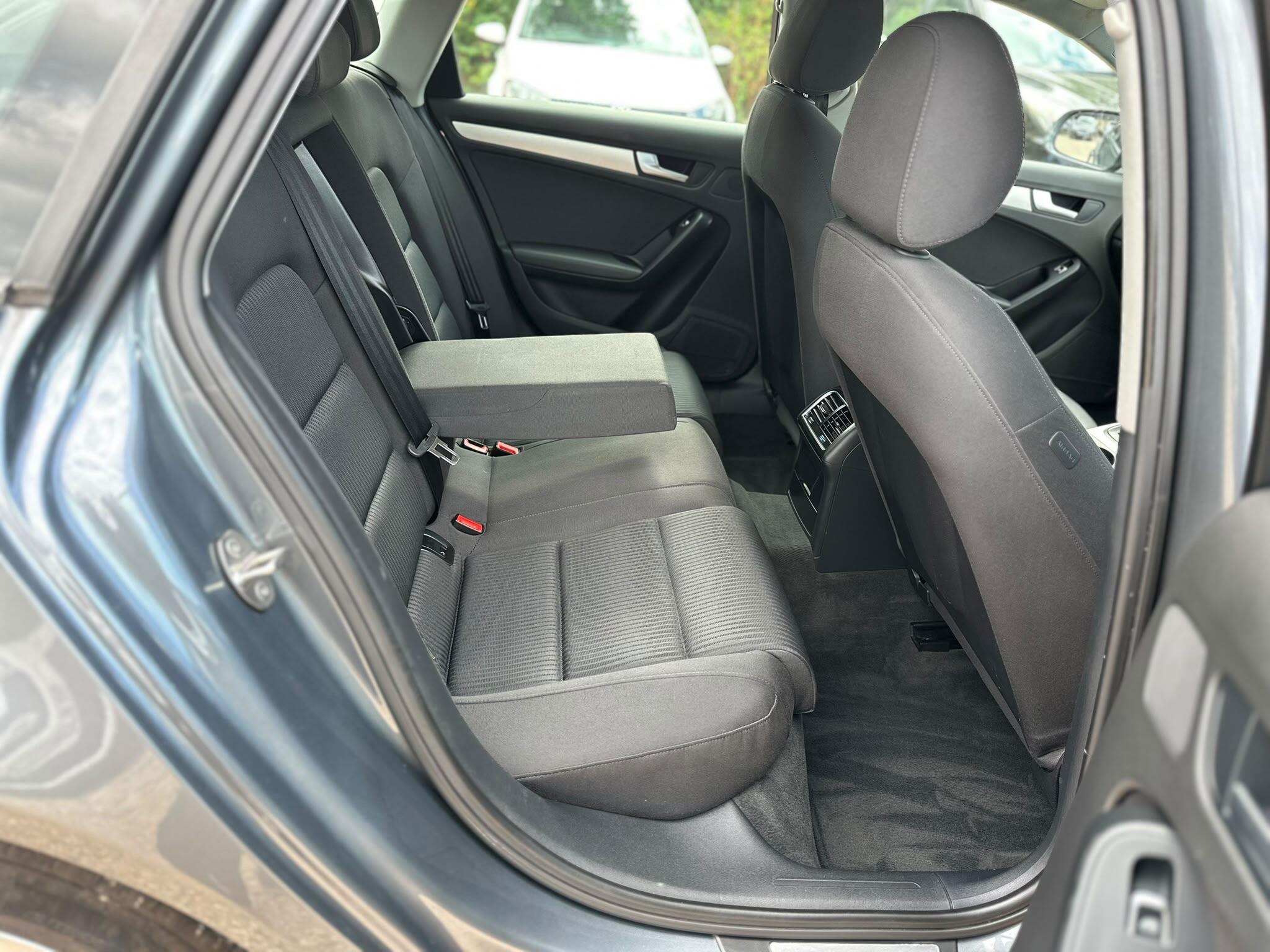 Audi A4 view 28