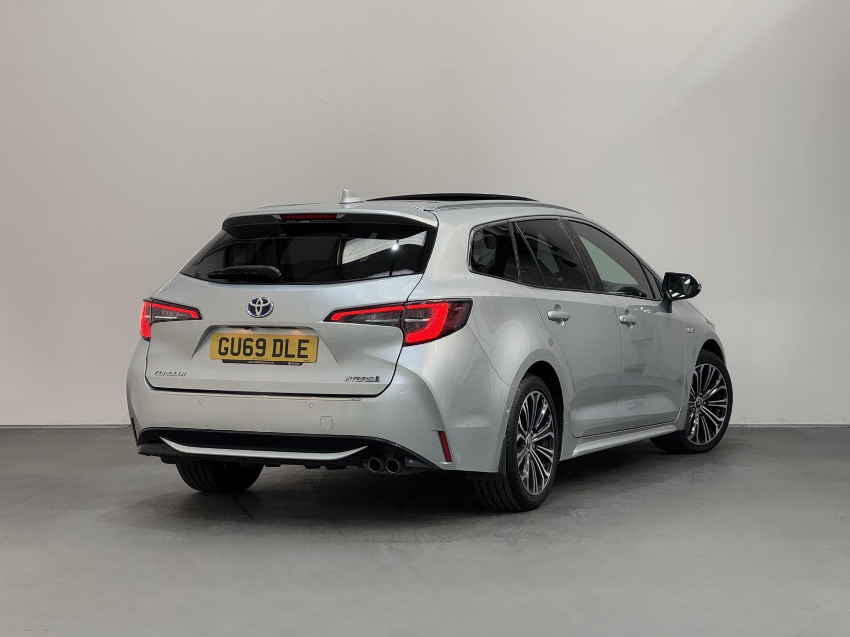 Toyota Corolla view 16