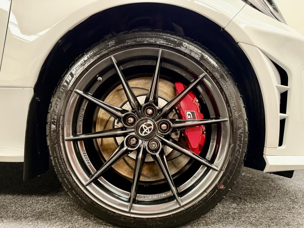 Toyota Yaris view 13