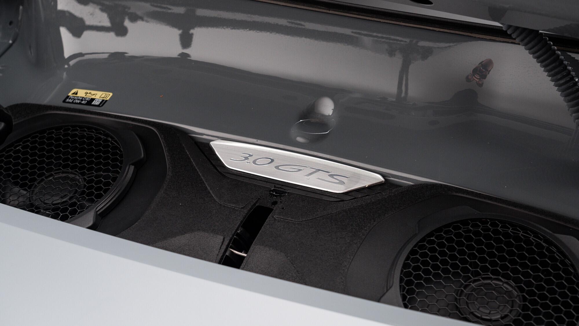Porsche 911 view 56