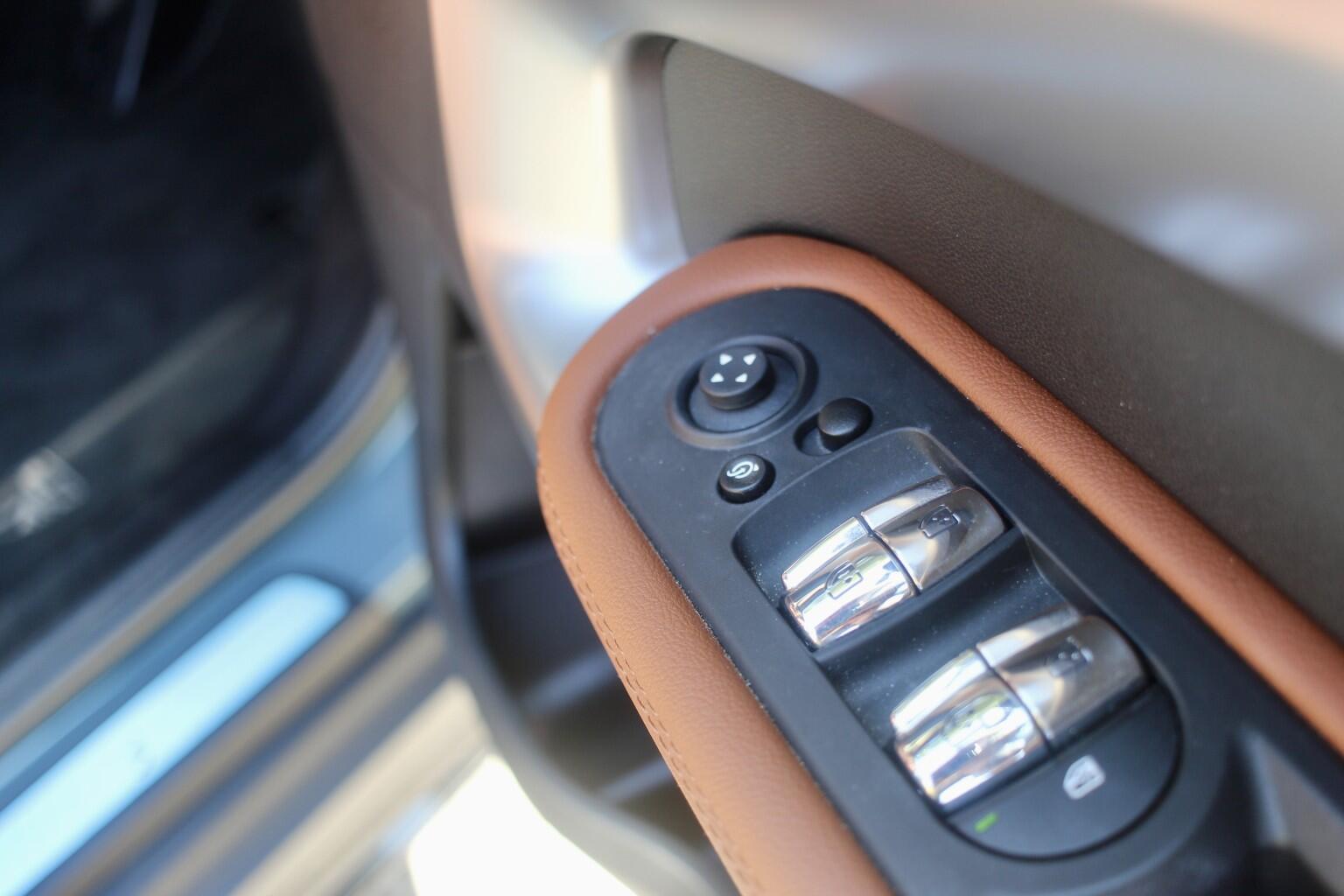 Mini Countryman view 30