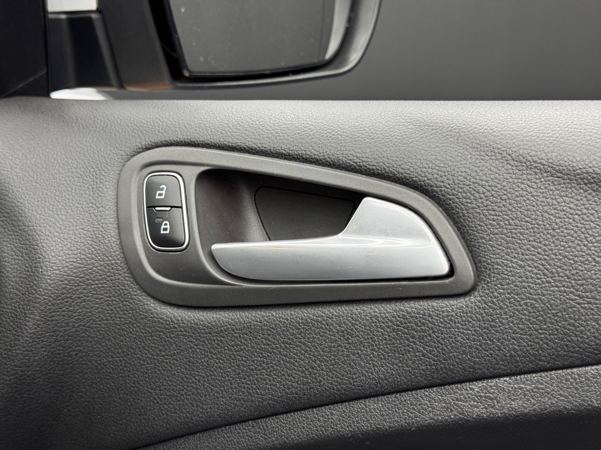 Ford C-Max view 38