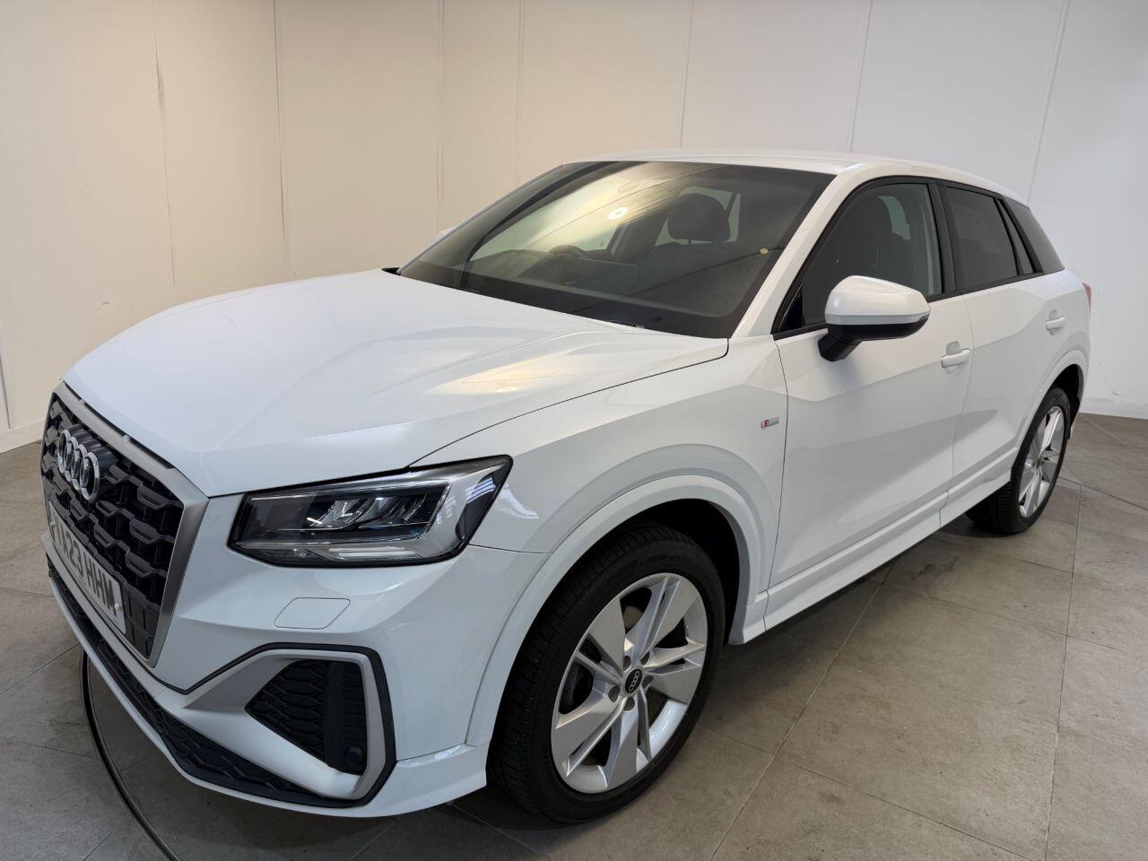 Audi Q2 view 49