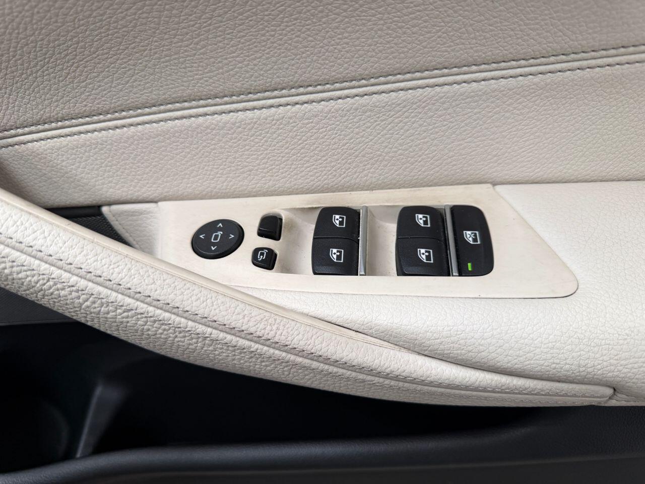 BMW 5 Series view 17