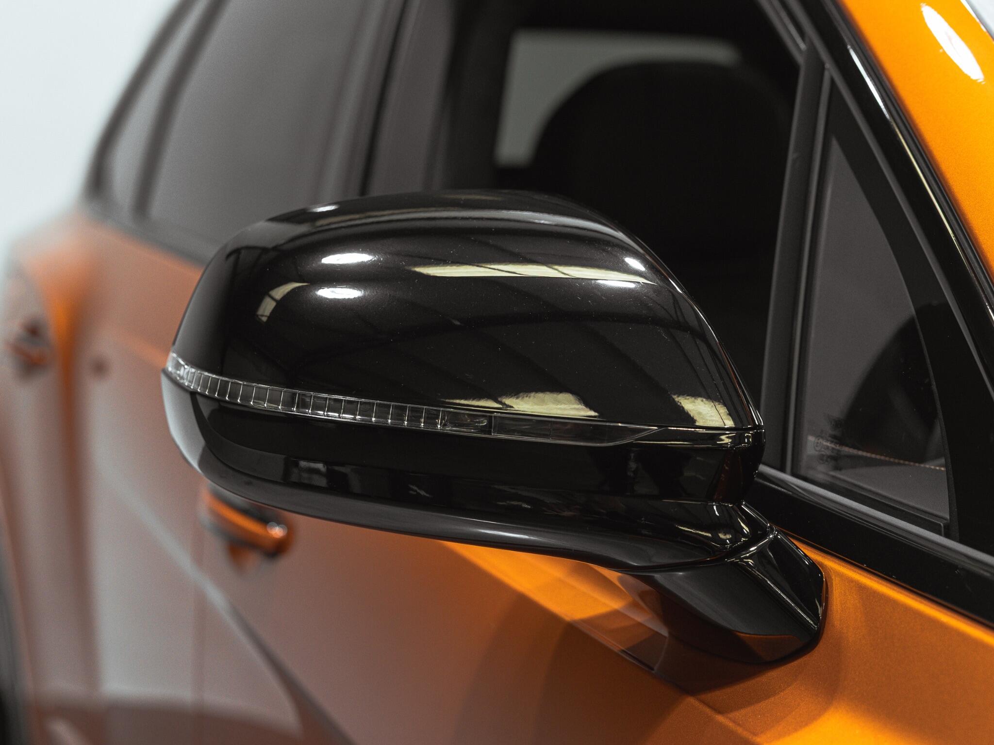 Bentley Bentayga view 30