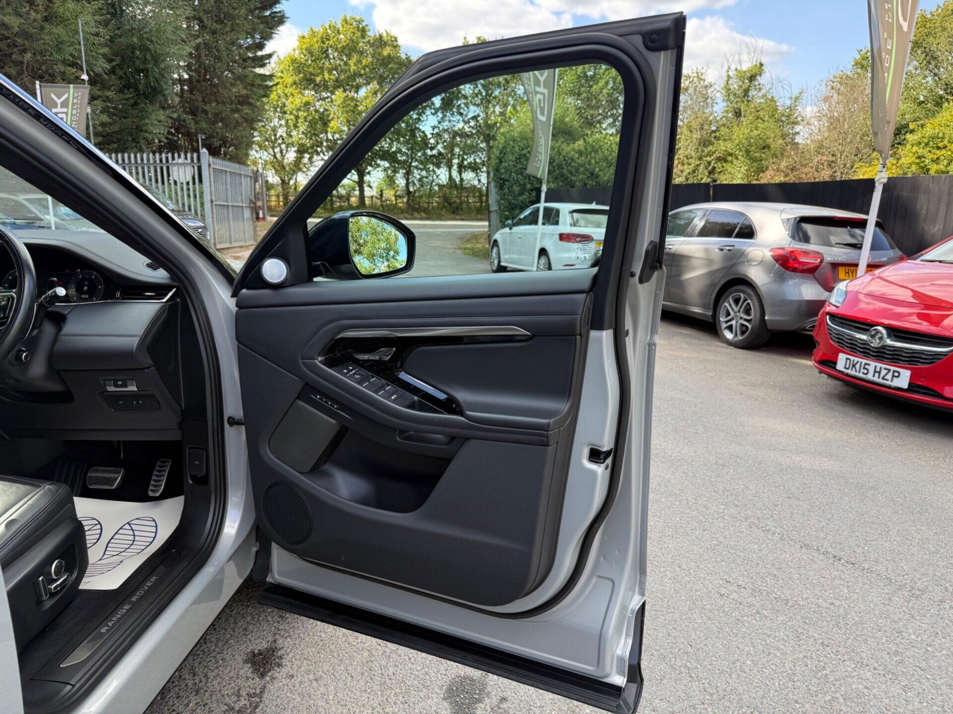Land Rover Range Rover Evoque view 24