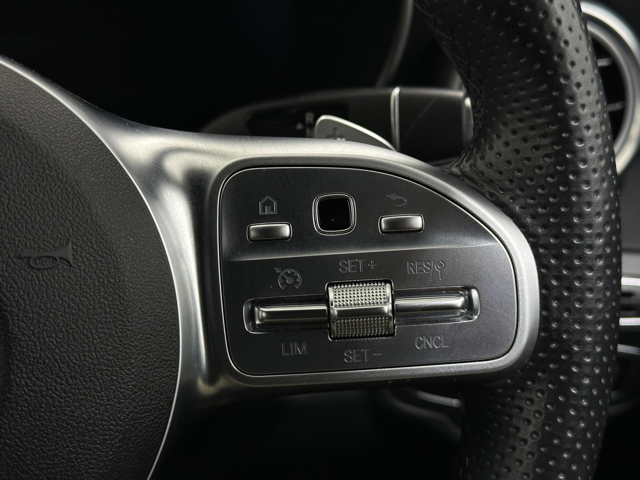 Mercedes-Benz C-Class view 16