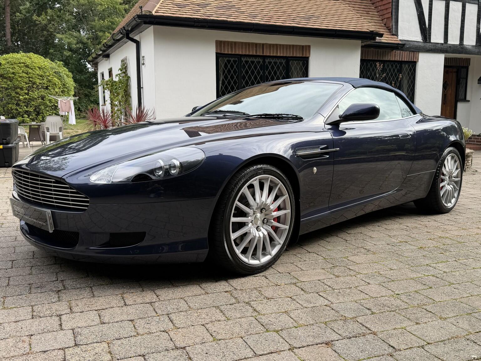 Aston Martin DB9 view 3