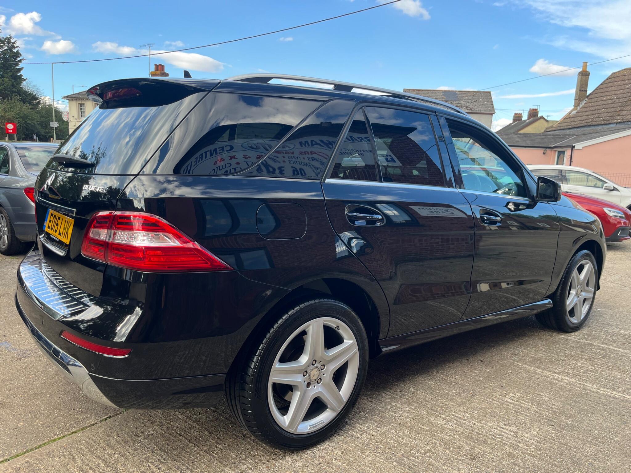 Mercedes-Benz M-Class view 85