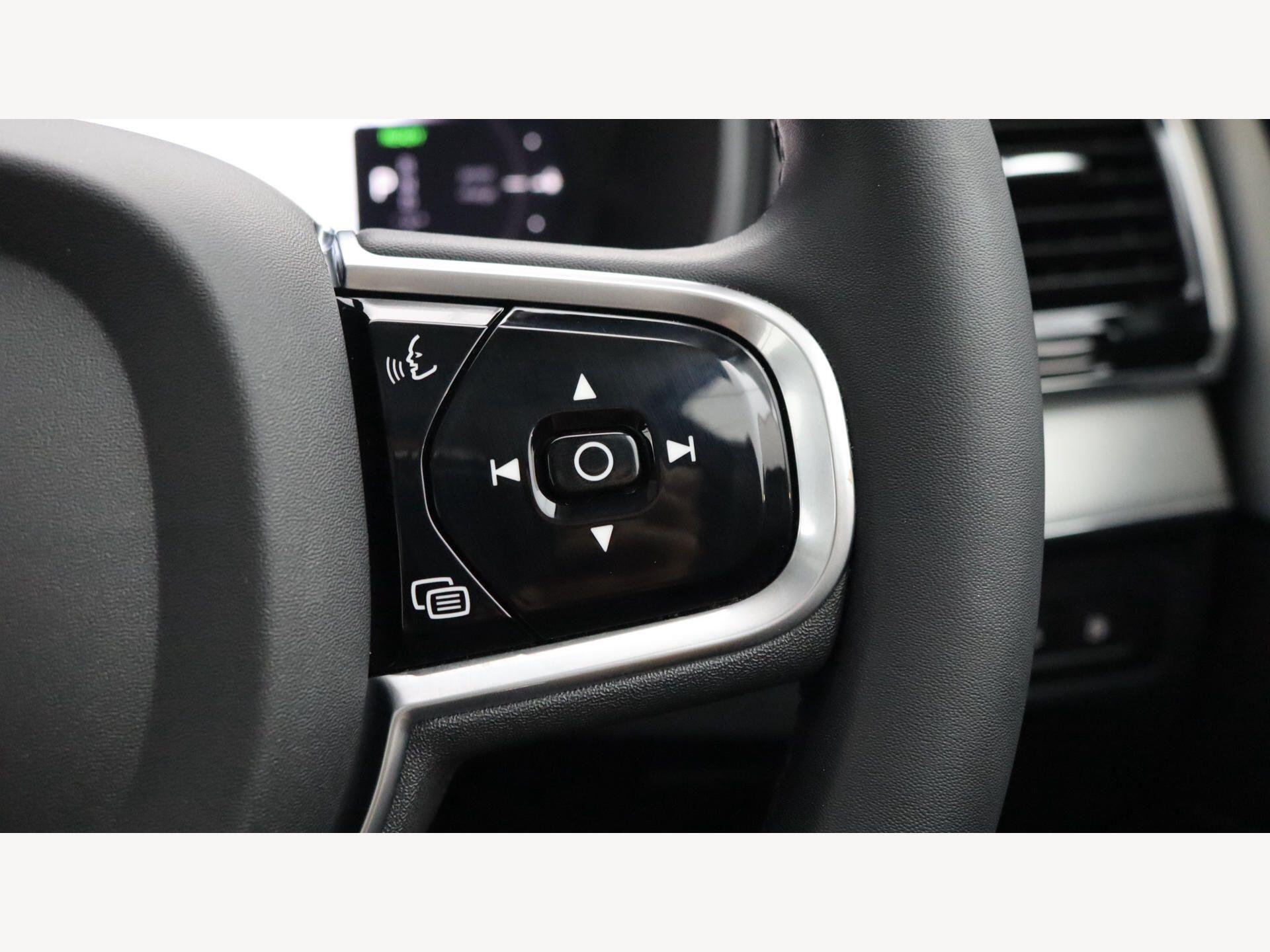 Volvo XC90 view 23