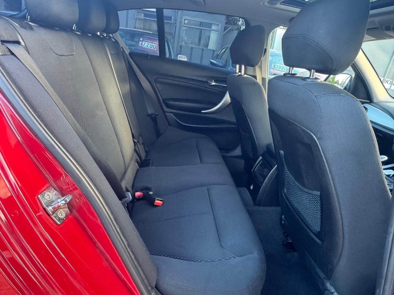 BMW 1 Series view 16