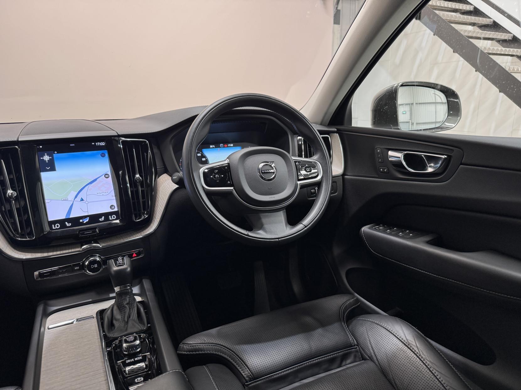 Volvo XC60 view 17