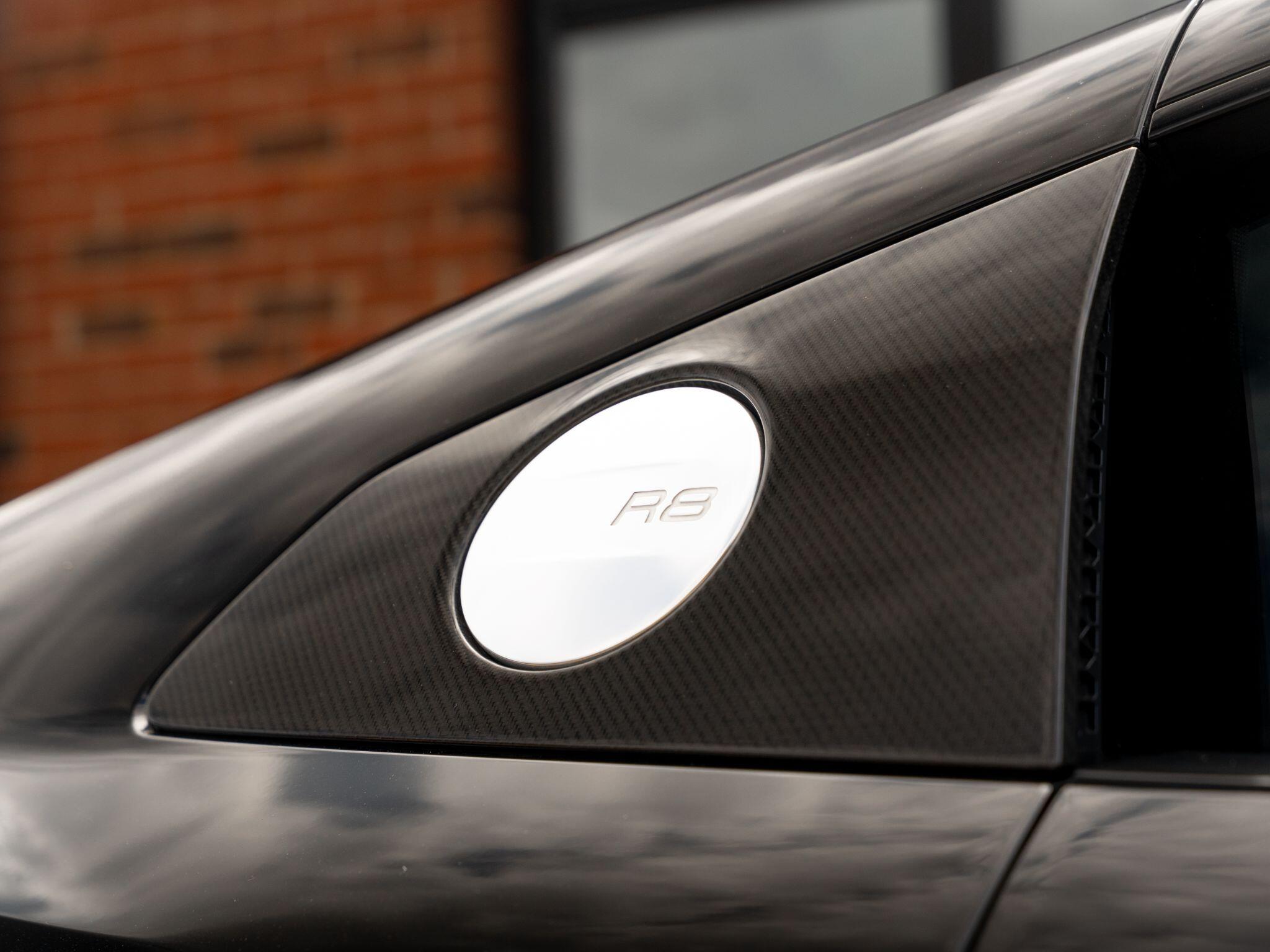 Audi R8 view 32
