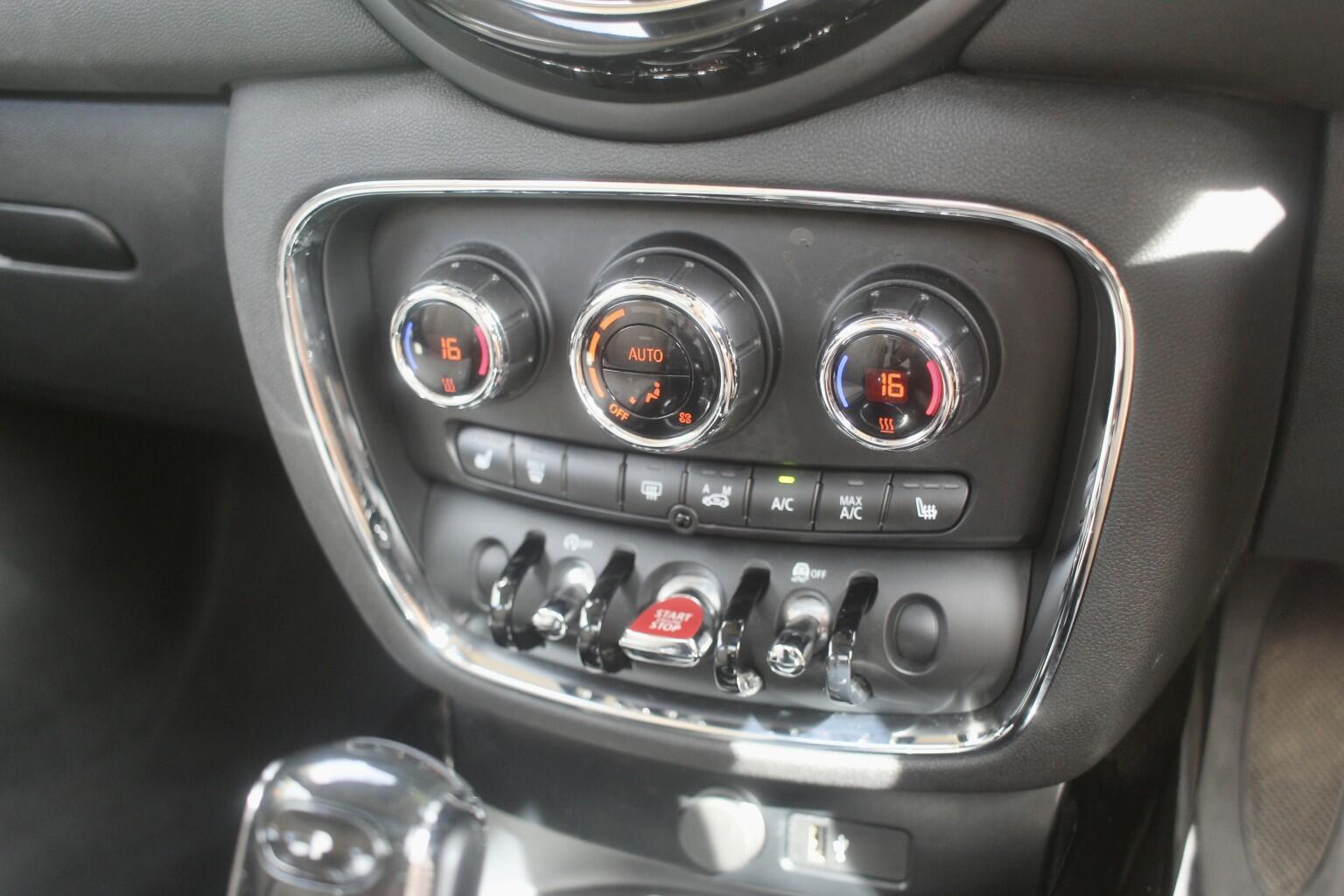 Mini Clubman view 18