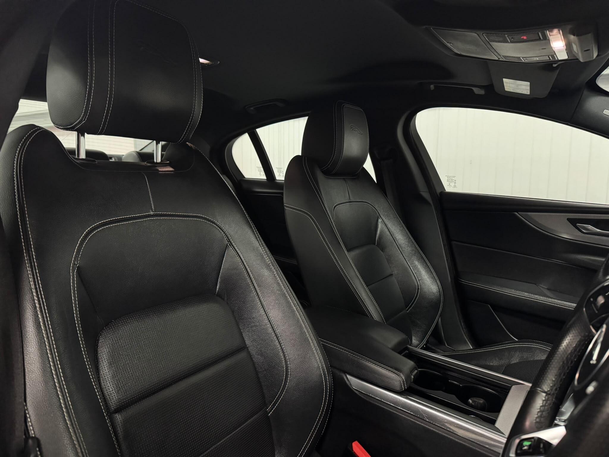 Jaguar Xe view 14