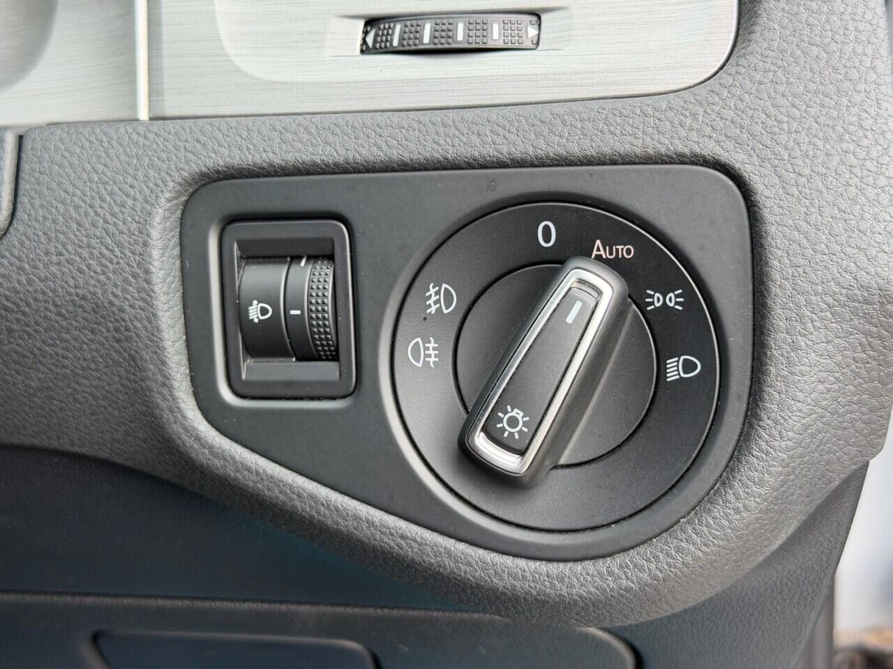 Volkswagen Golf view 32
