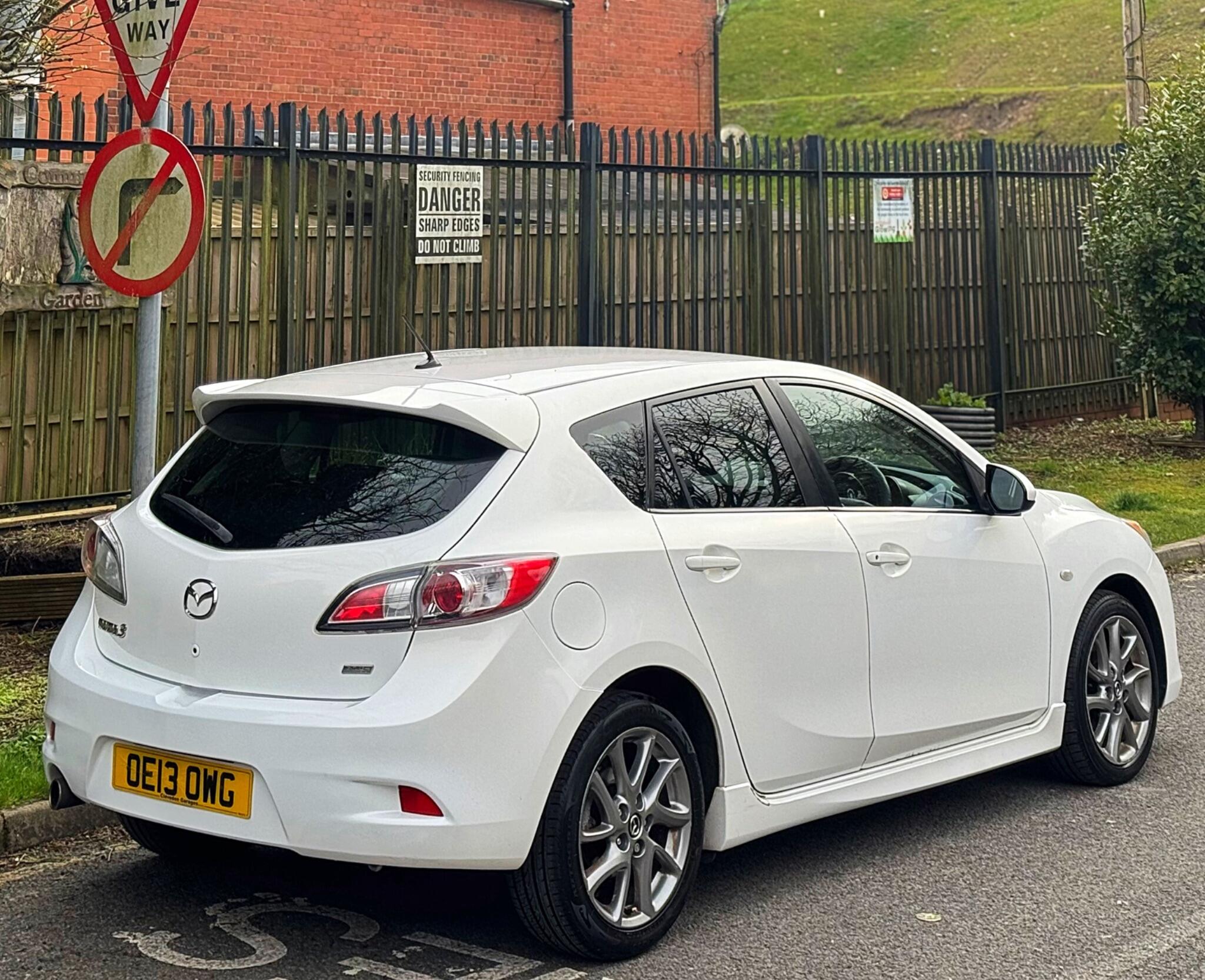 2013 Mazda Mazda3 1.6 Venture Euro 5 5dr image 30