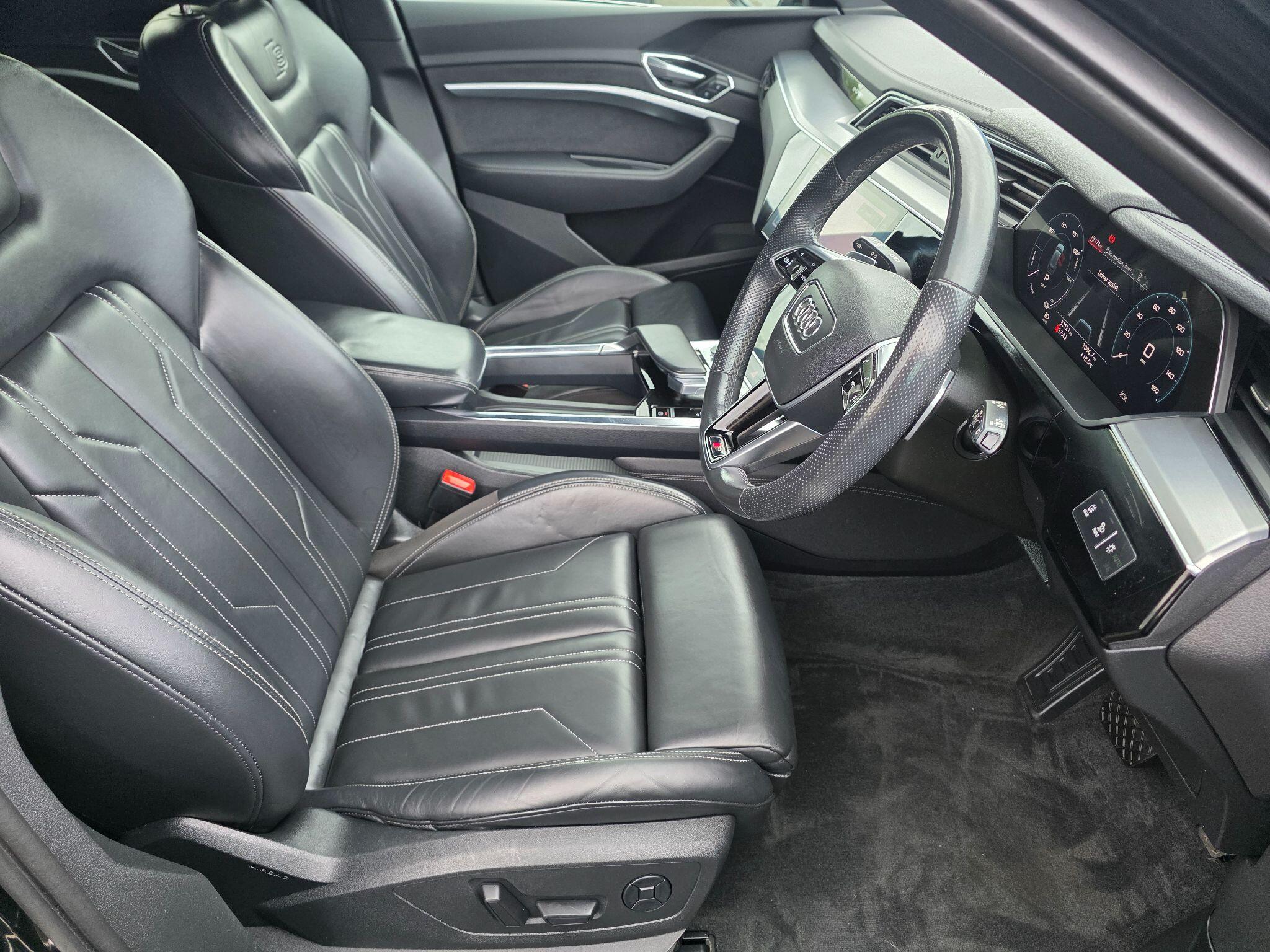 Audi E-Tron view 10
