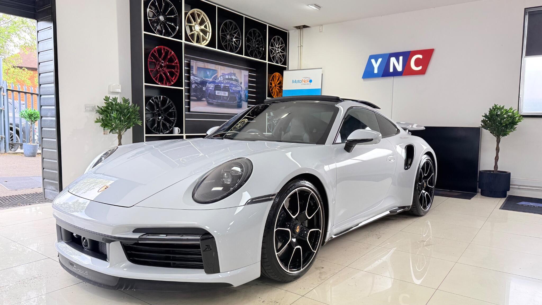 Porsche 911 view 74