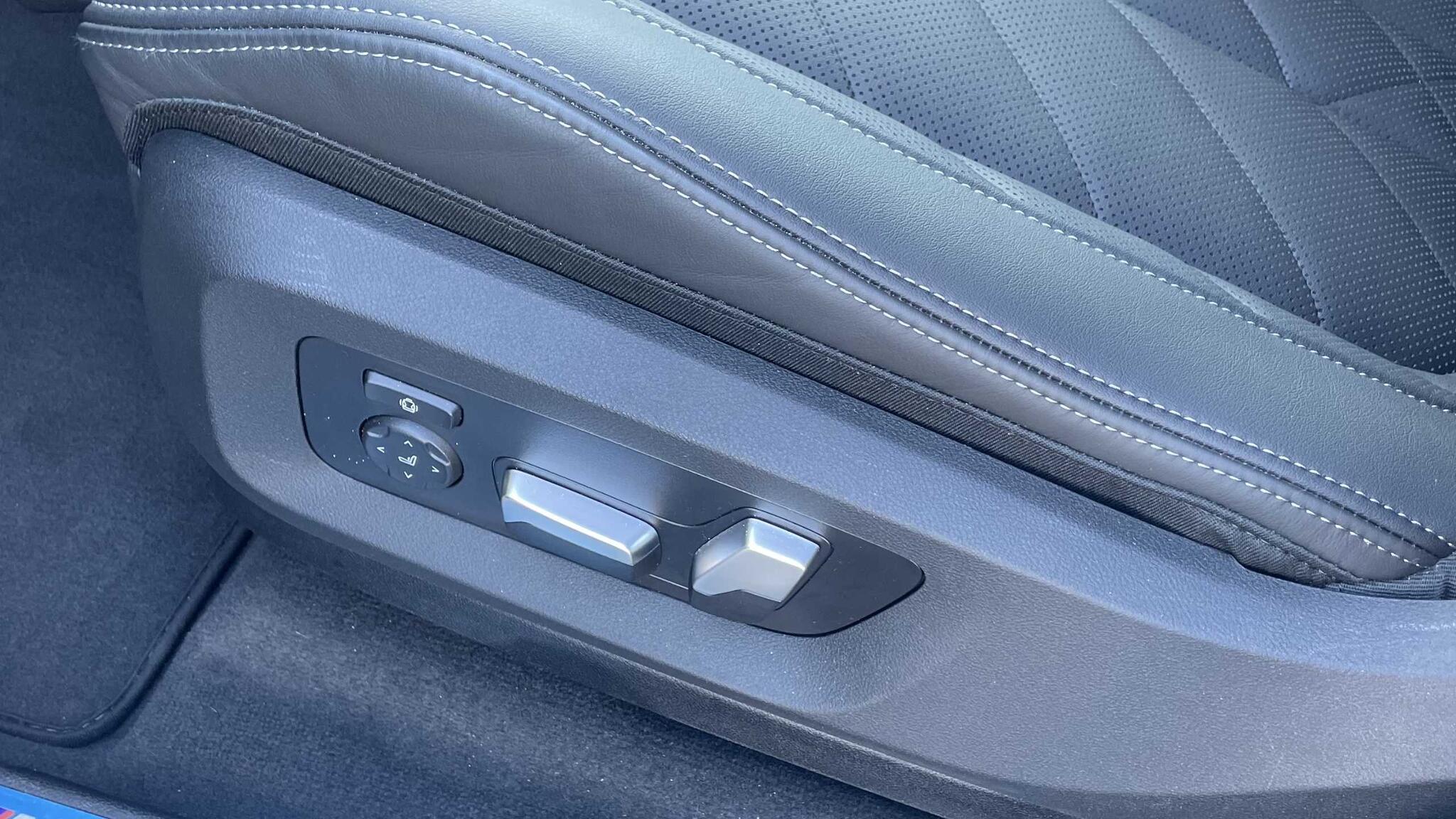 BMW X5 view 32