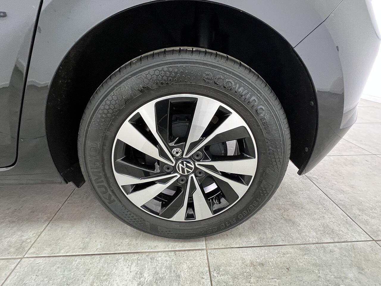 Volkswagen Polo view 19