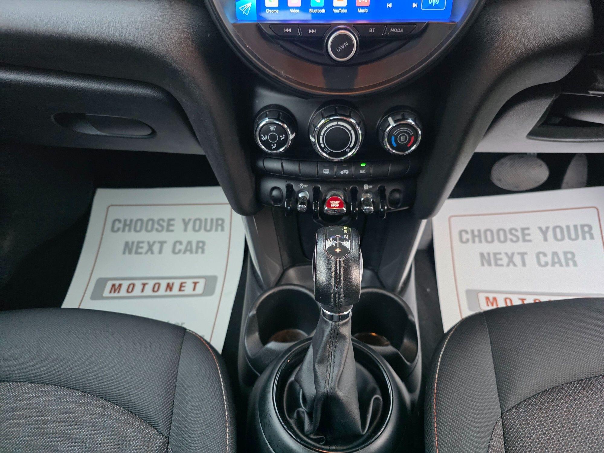 Mini Hatch view 3