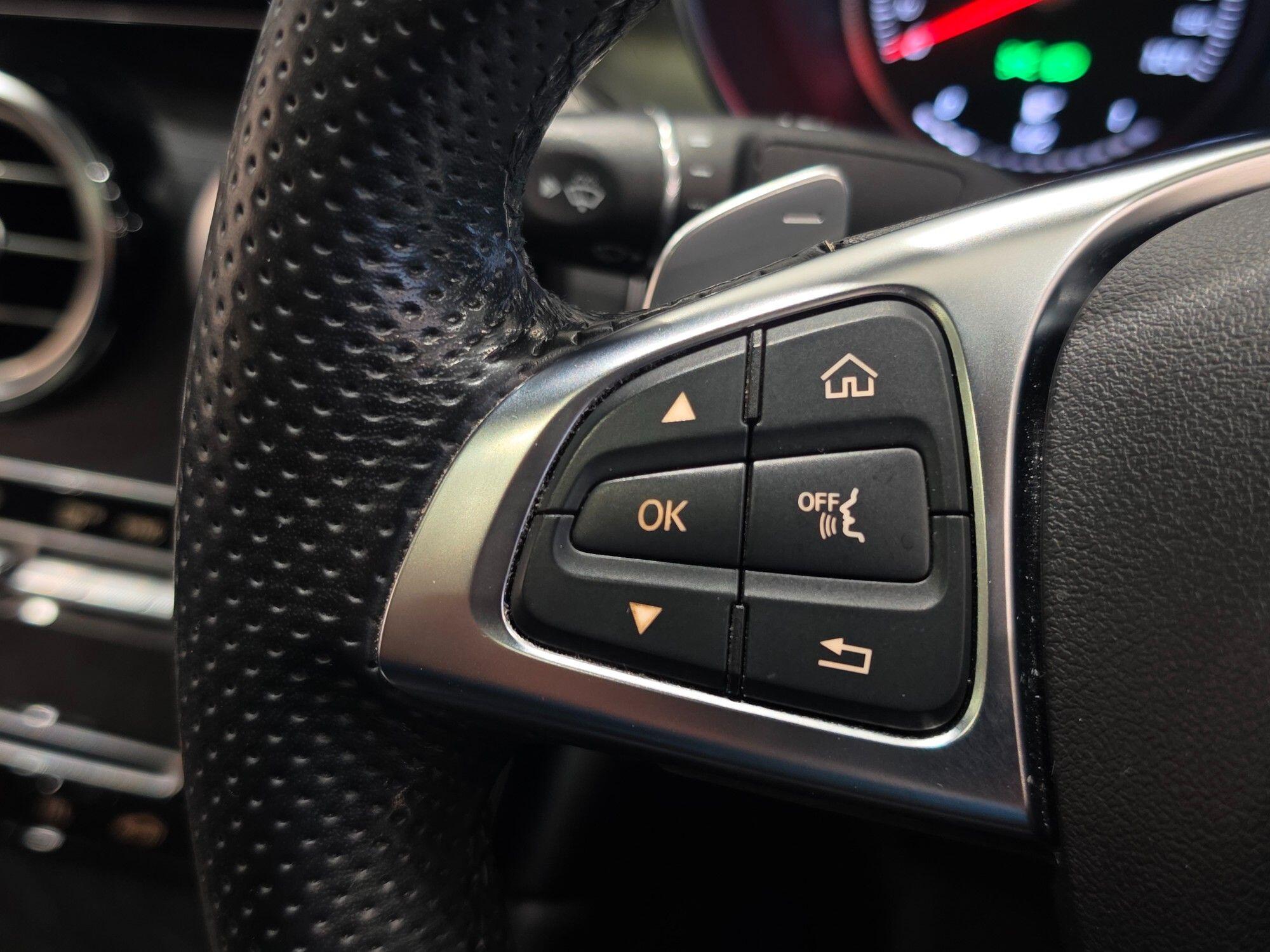 Mercedes-Benz GLC view 81
