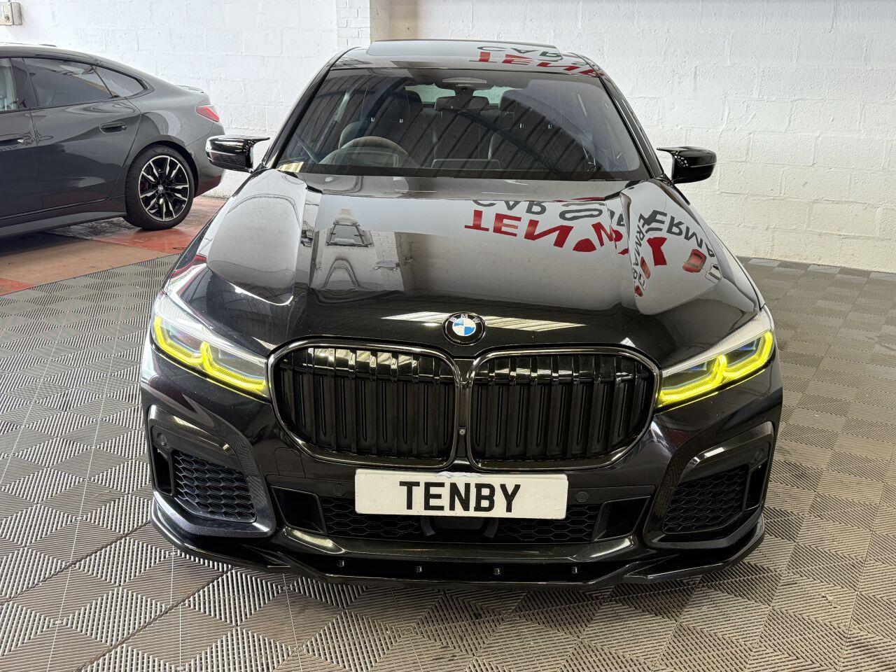 BMW 7 Series view 3