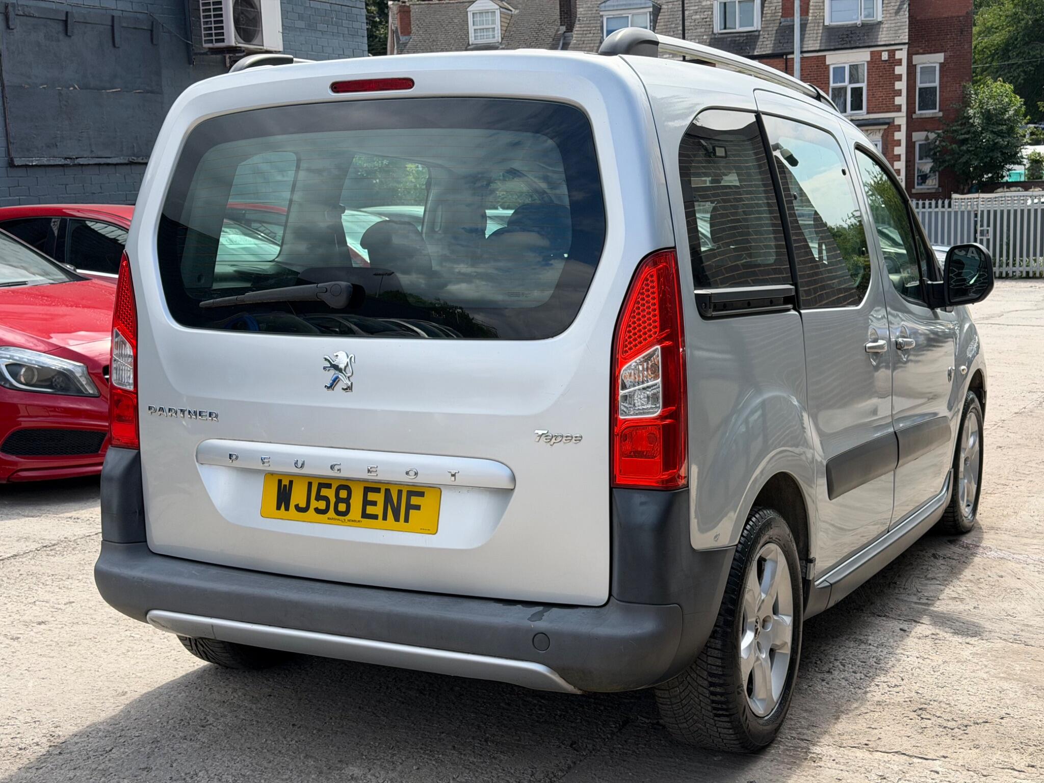 Peugeot Partner Tepee view 4