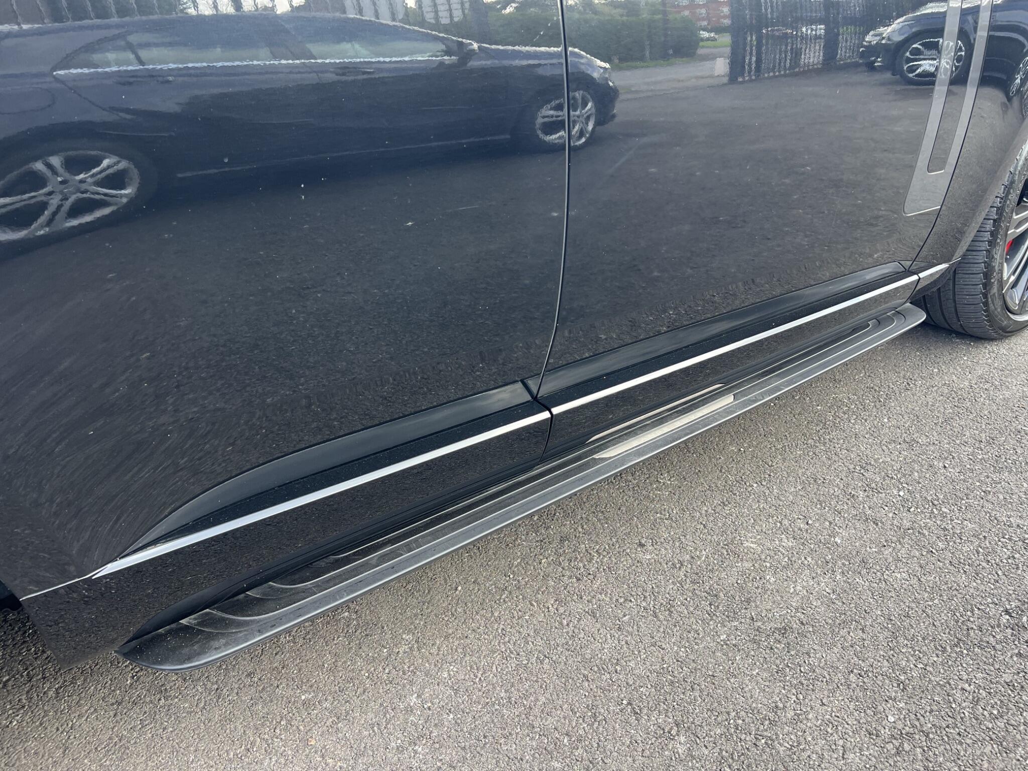 Land Rover Range Rover view 34