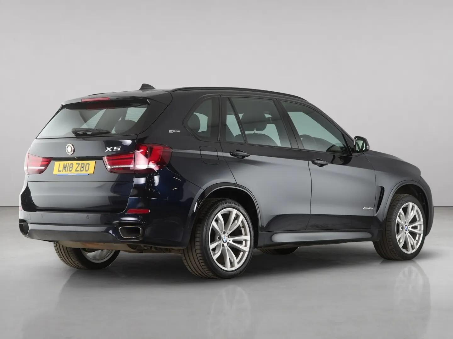 BMW X5 view 11