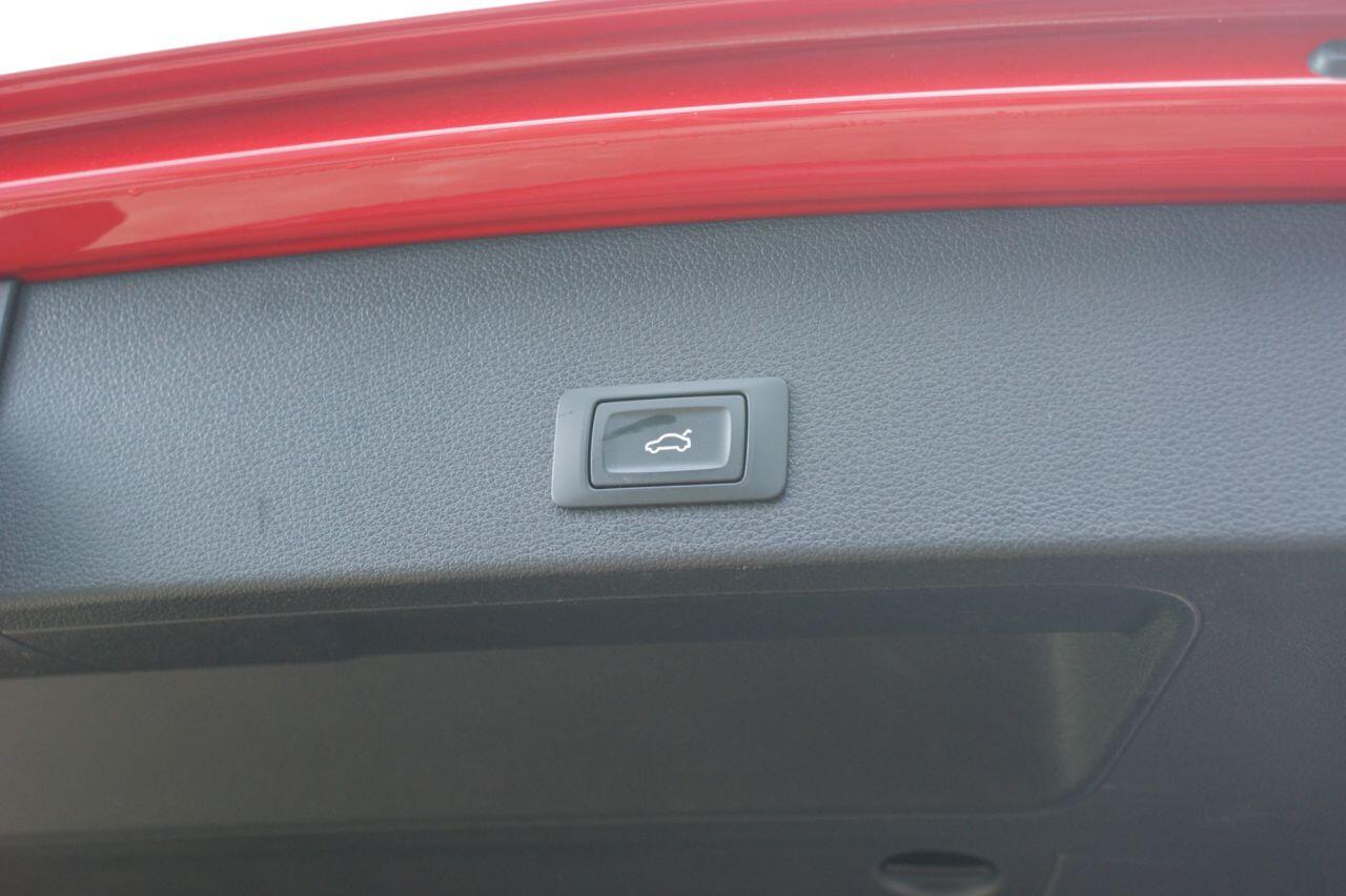 Audi SQ2 view 37