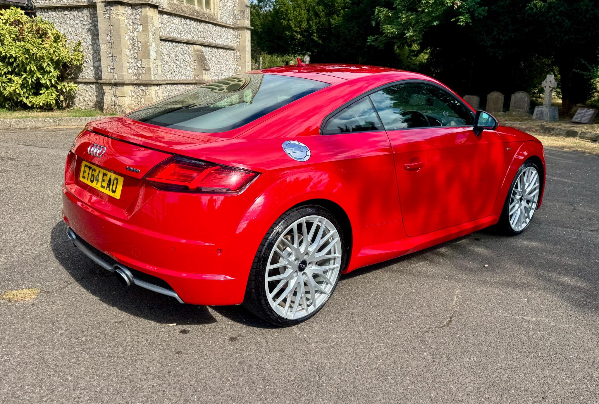Audi TT view 21
