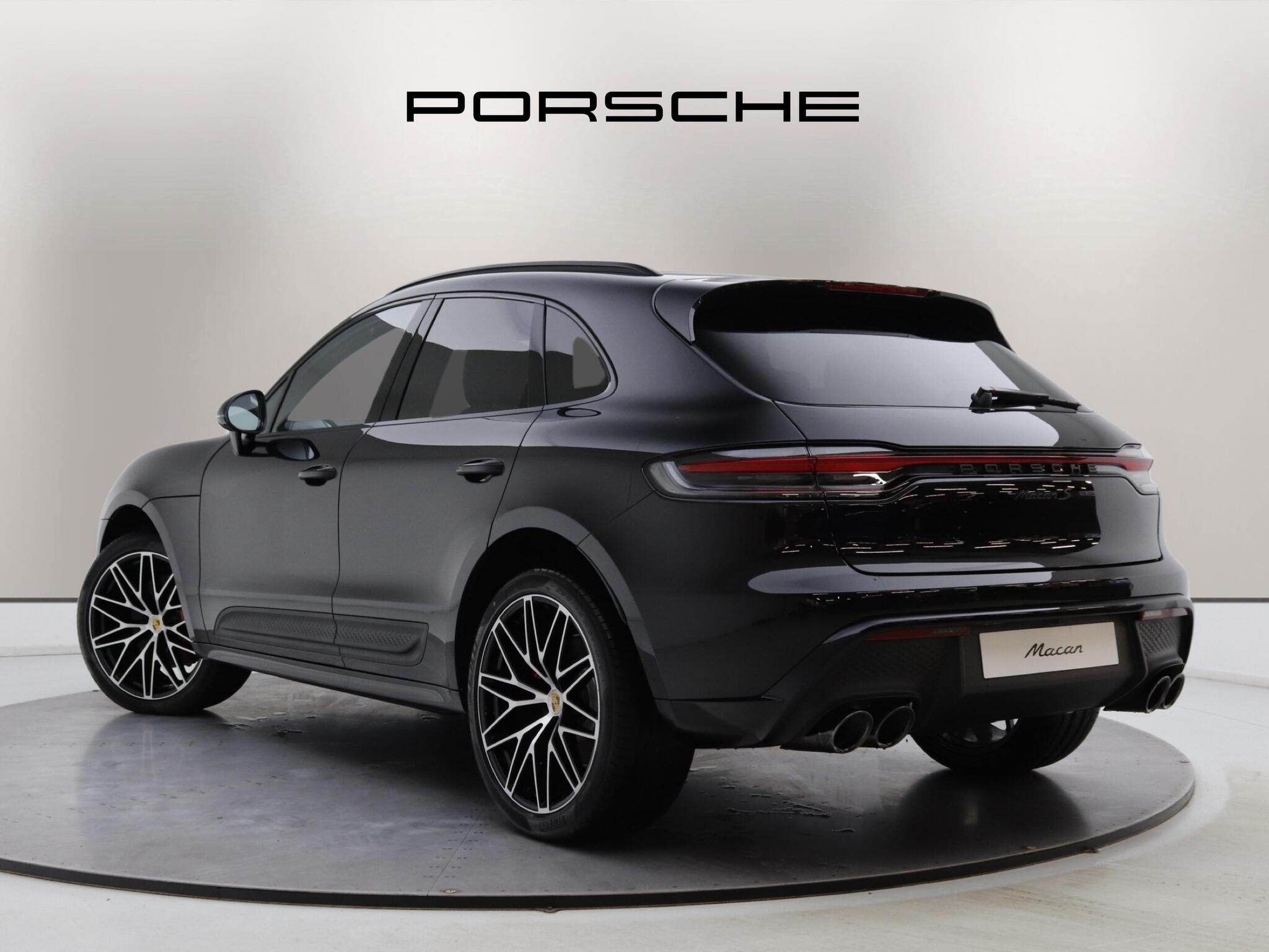 Porsche Macan view 2