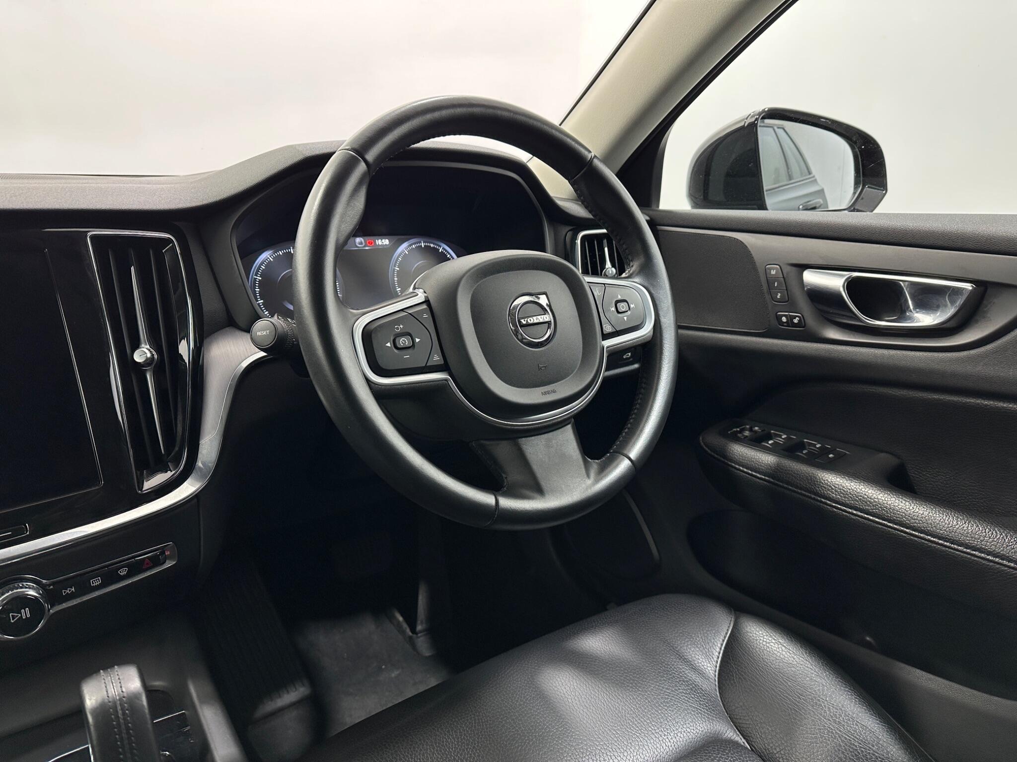 Volvo V60 view 12