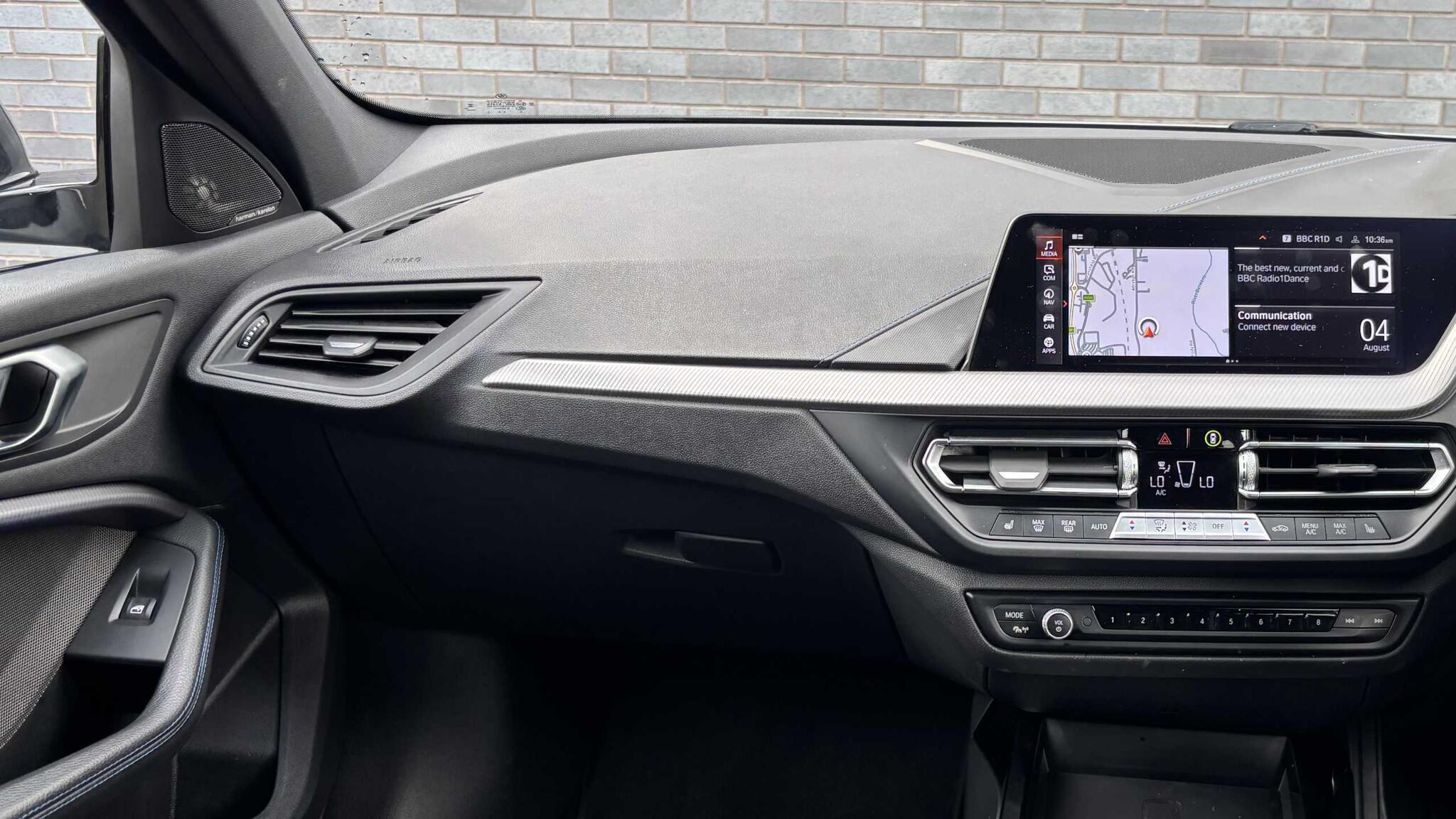 BMW 1 Series view 6
