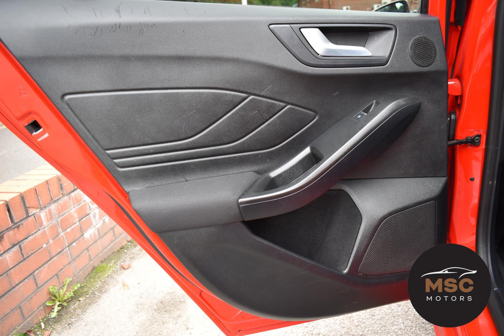 Ford Focus view 63