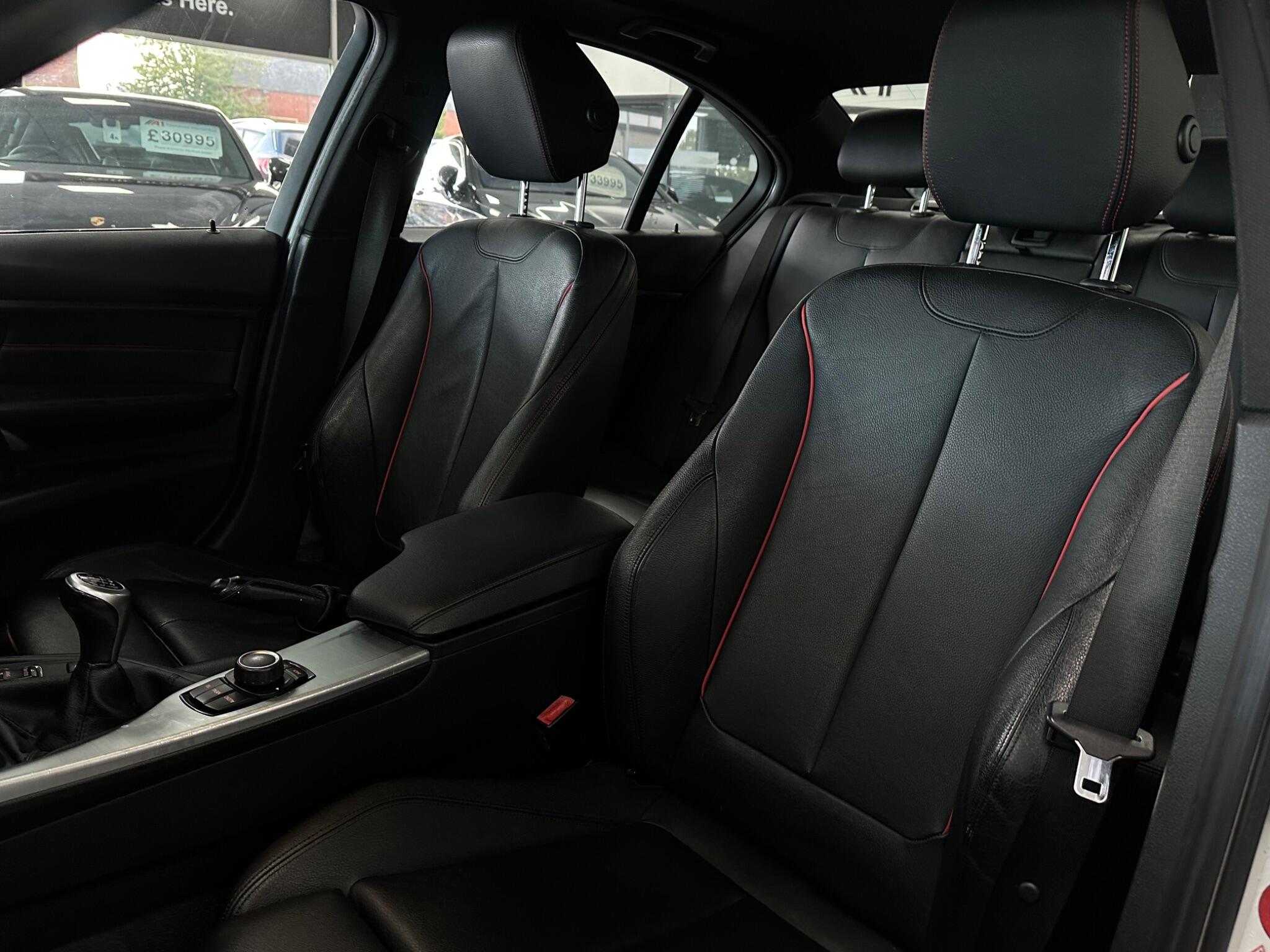 BMW 3 Series view 30