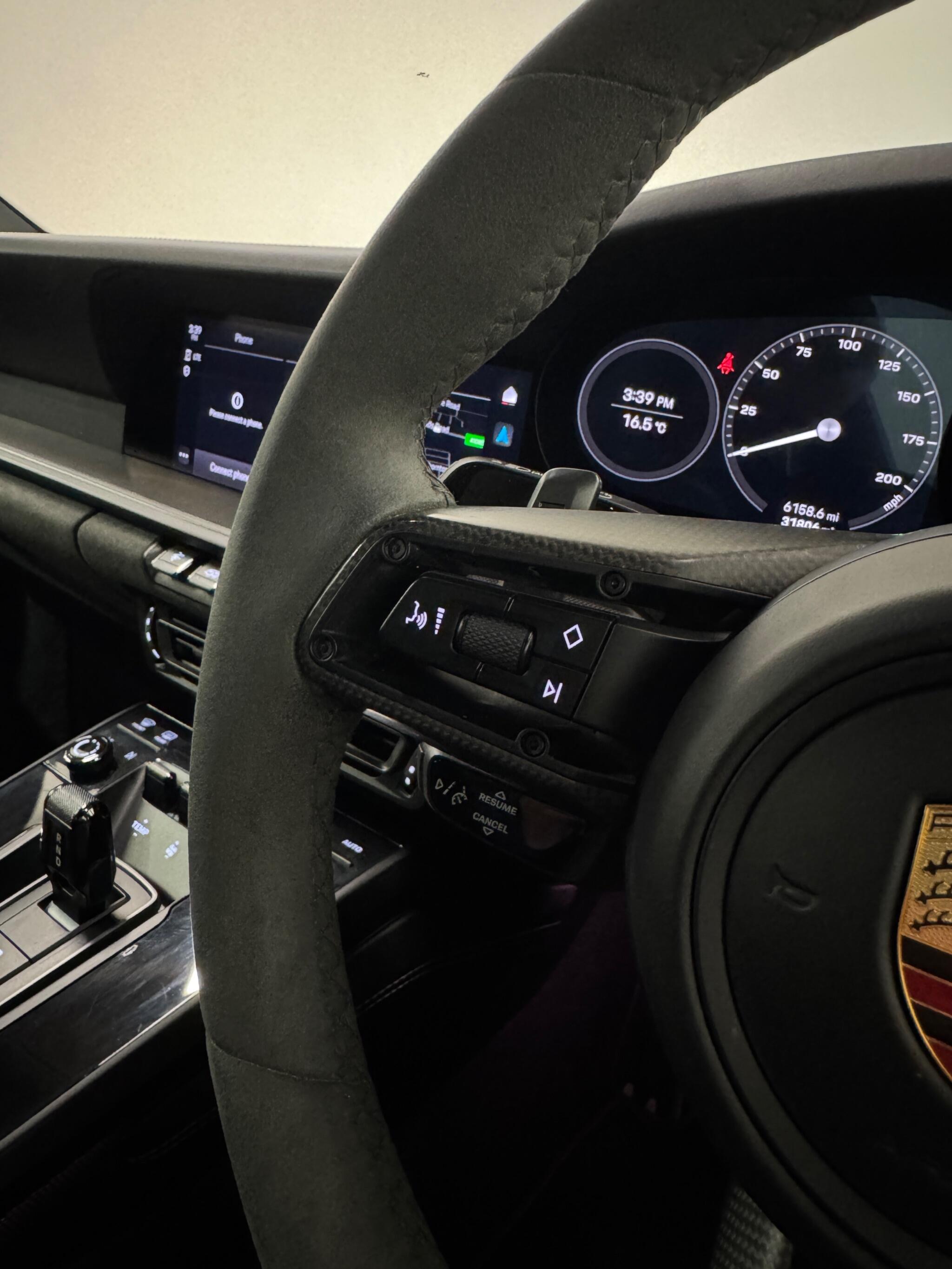Porsche 911 view 33