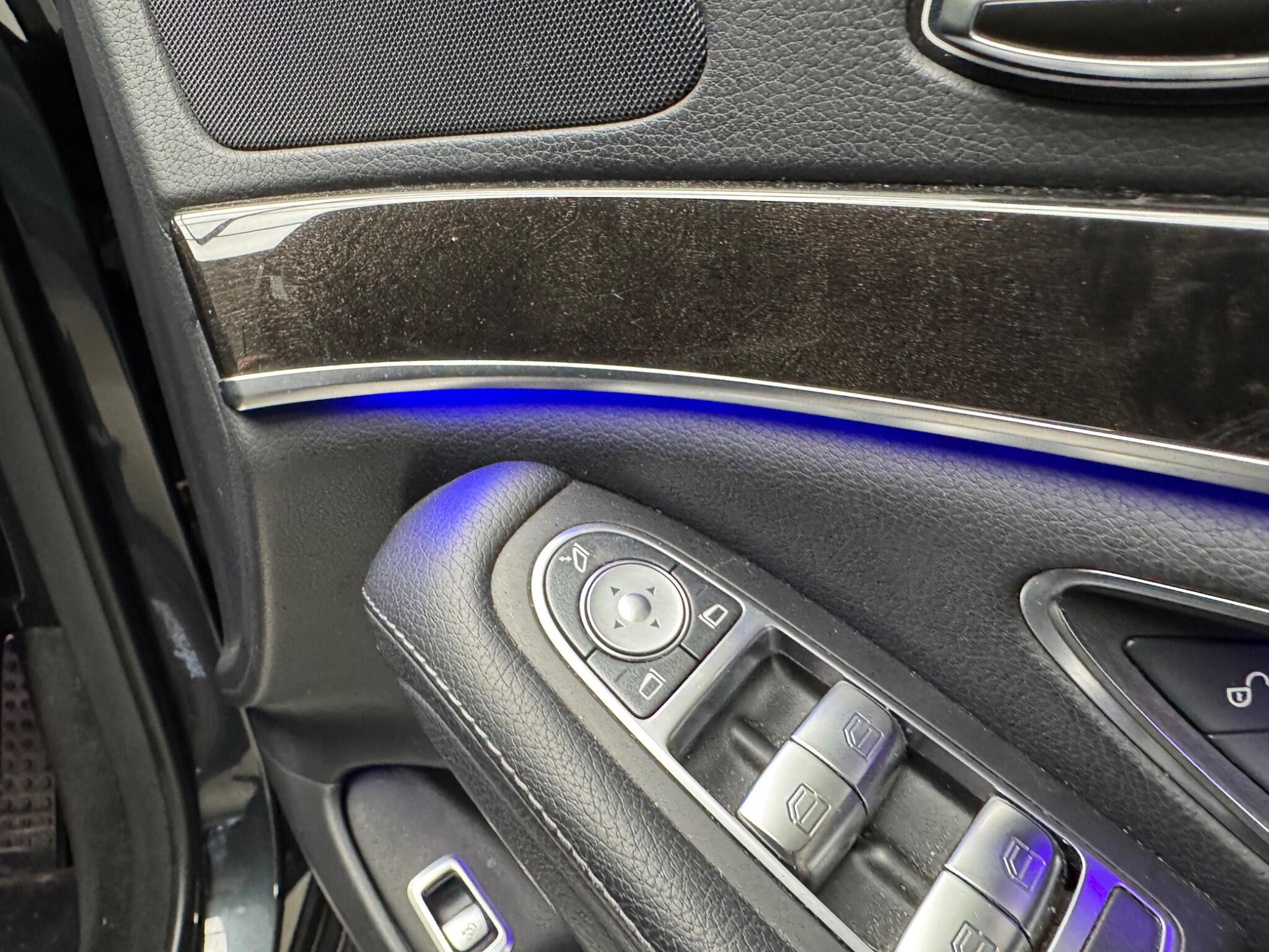 Mercedes-Benz S-Class view 14