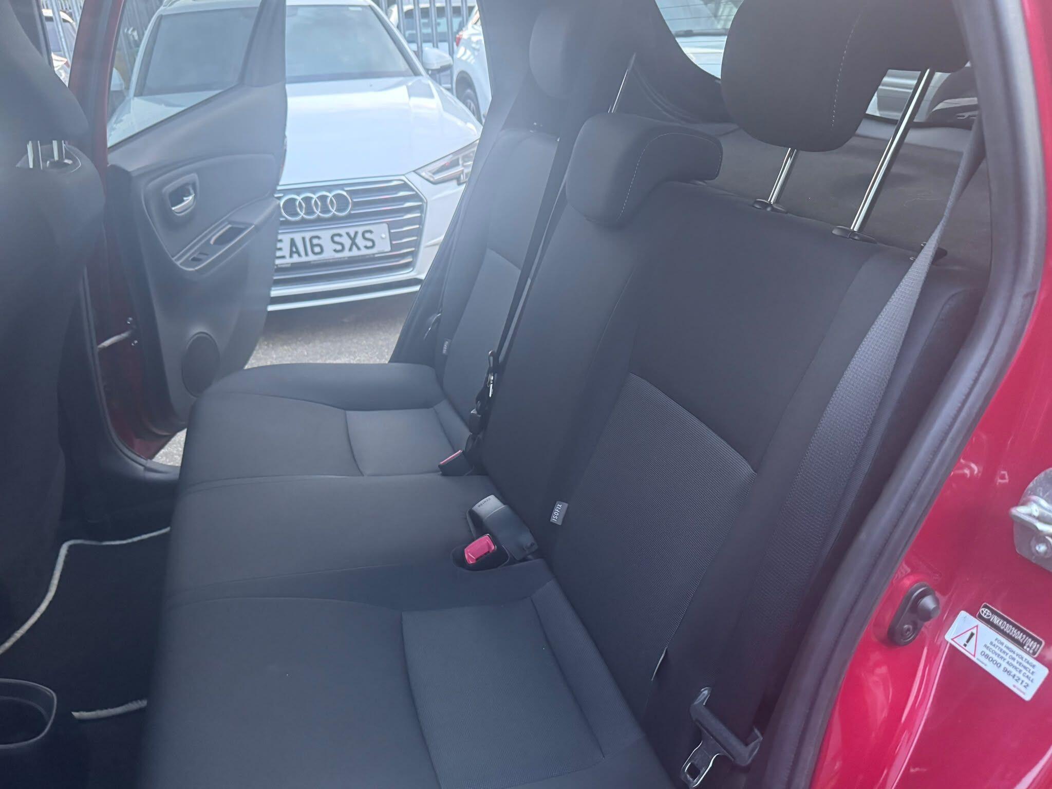 Toyota Yaris view 27