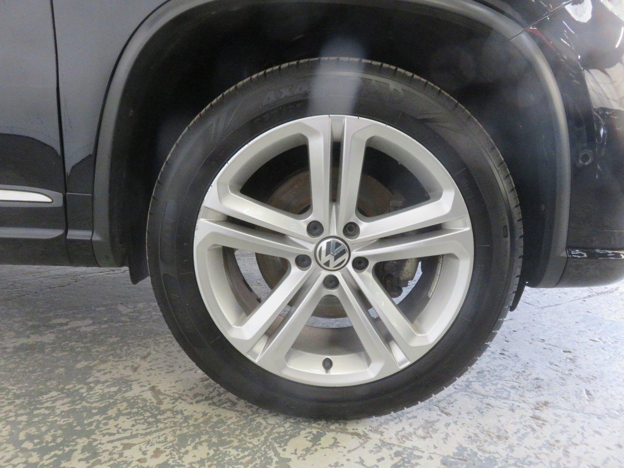 Volkswagen Tiguan view 54