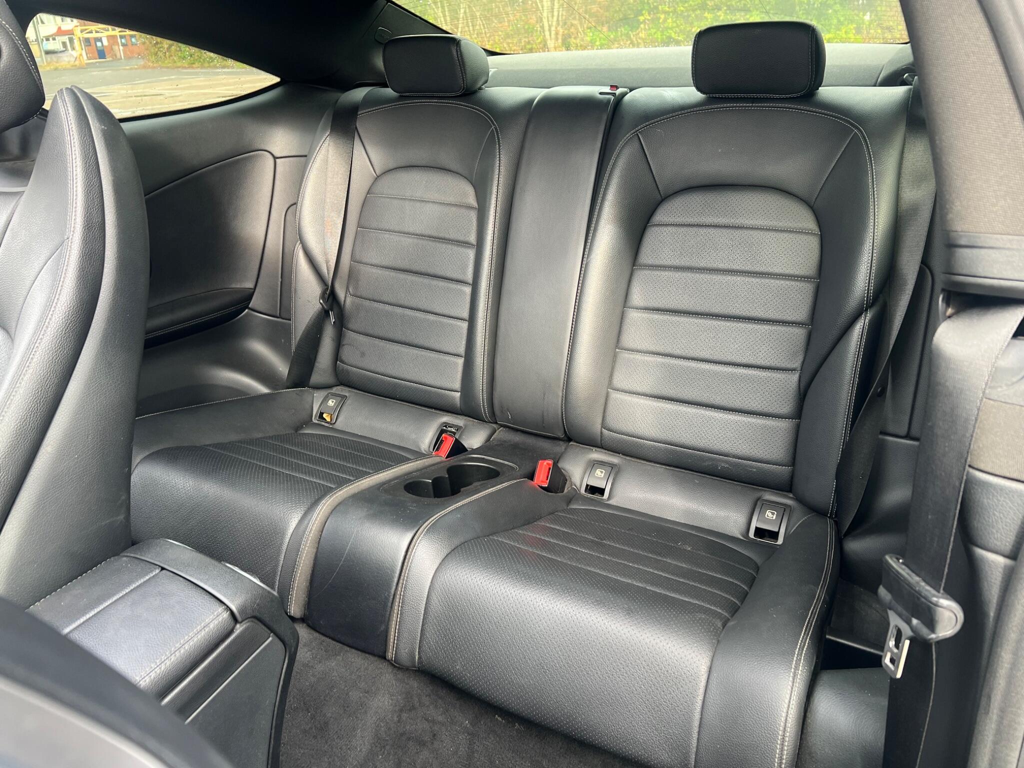 Mercedes-Benz C-Class view 32