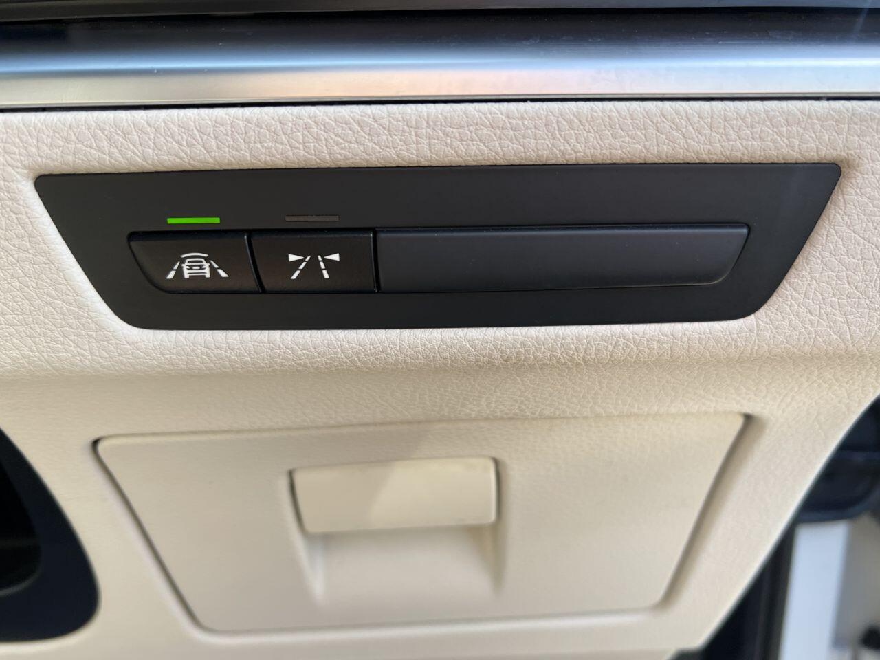 BMW 5 Series view 38