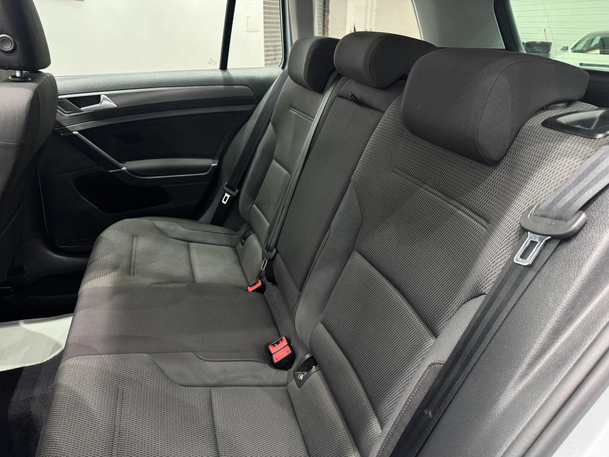 Volkswagen Golf view 50