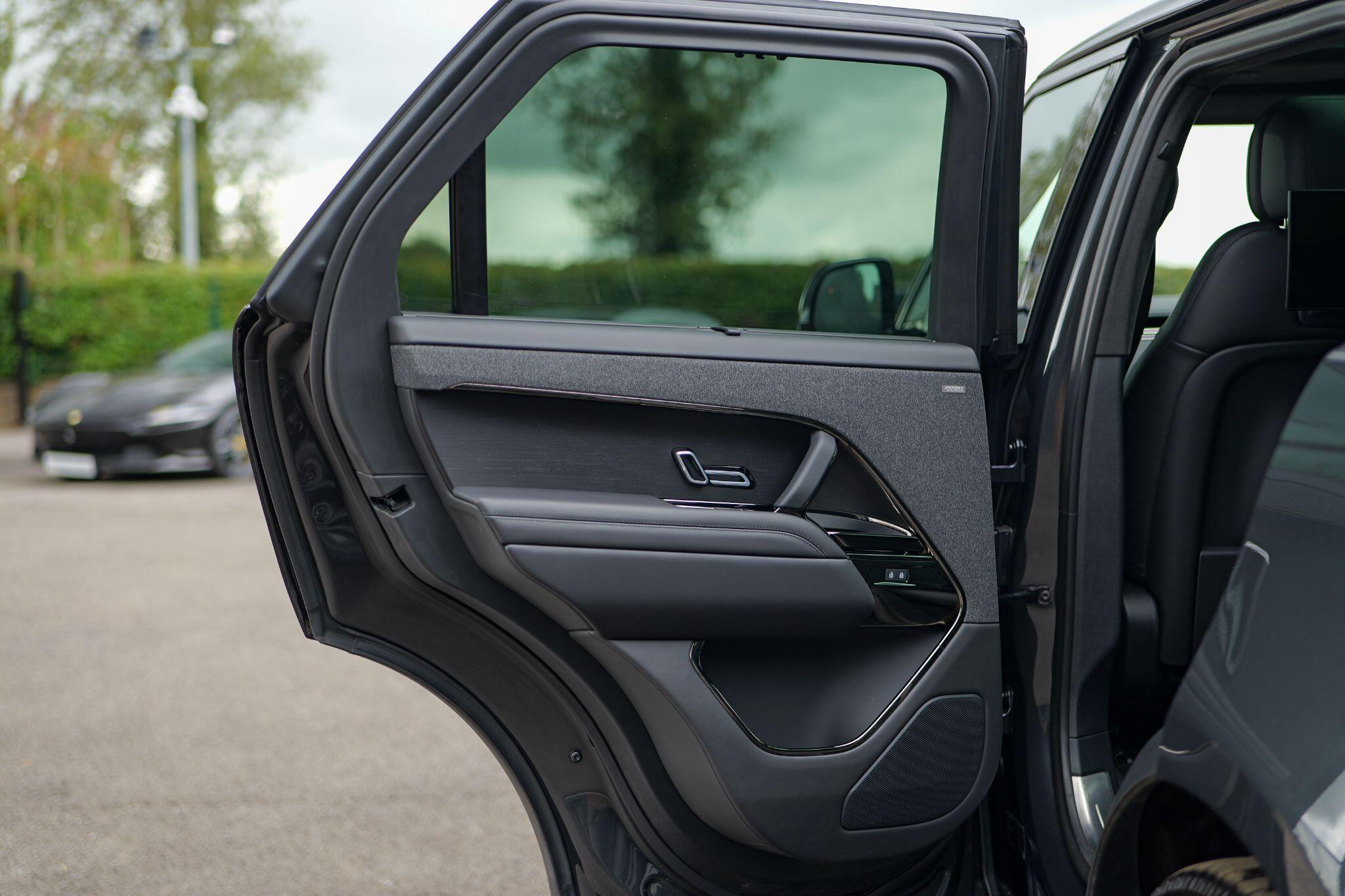 Land Rover Range Rover Sport view 34