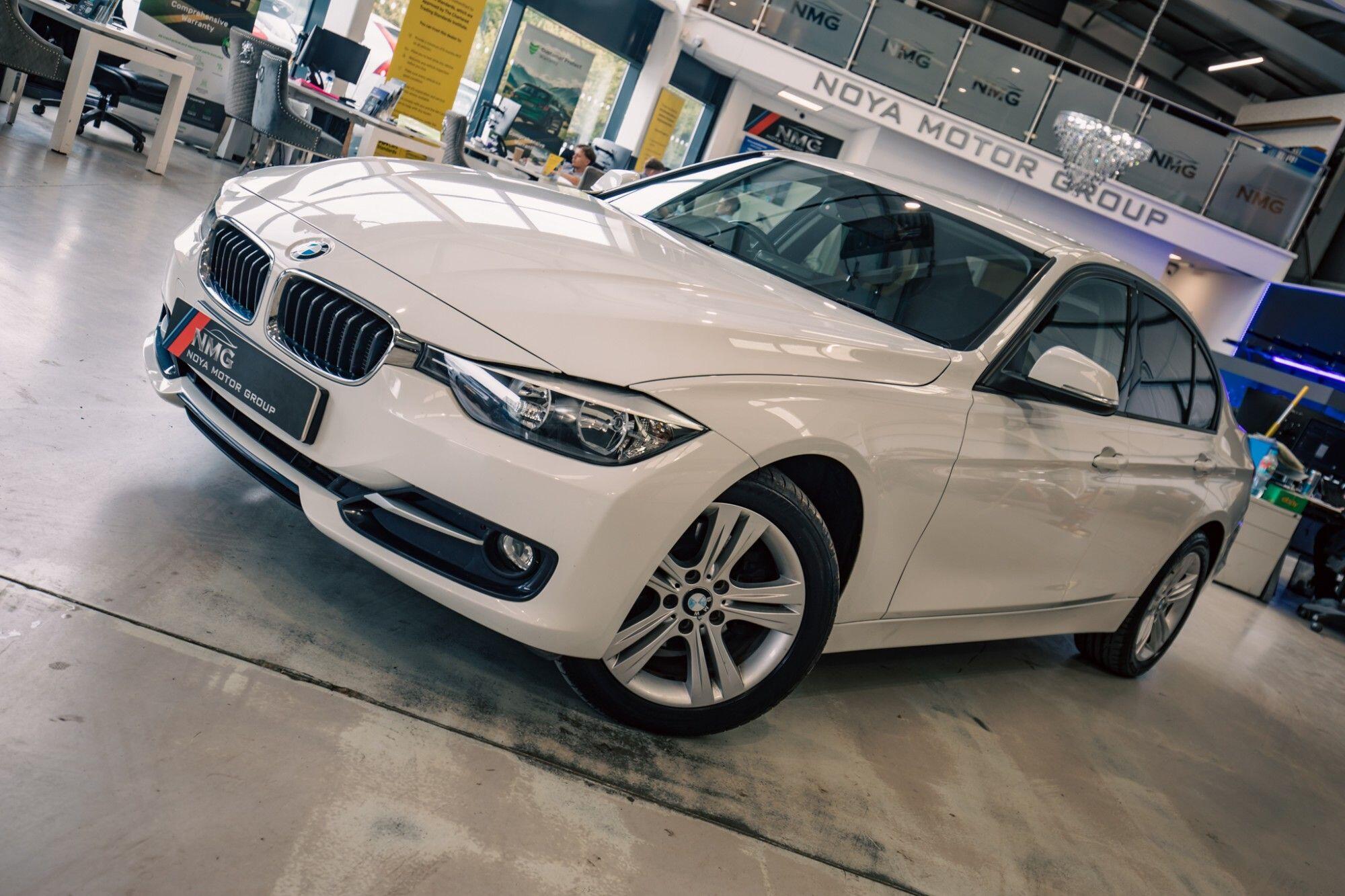 BMW 3 Series view 5