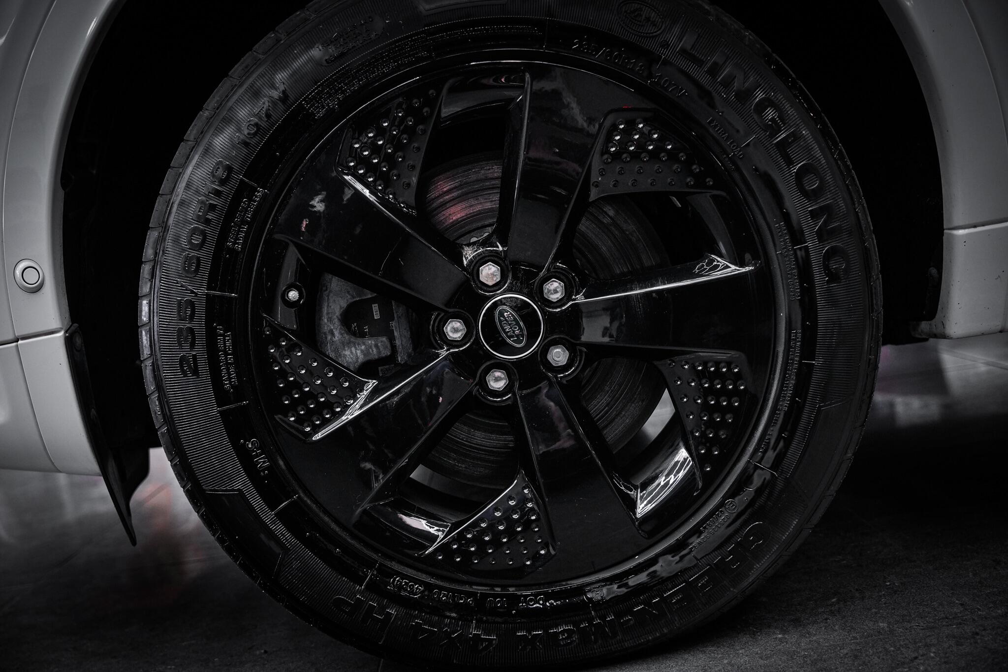 Land Rover Discovery Sport view 29