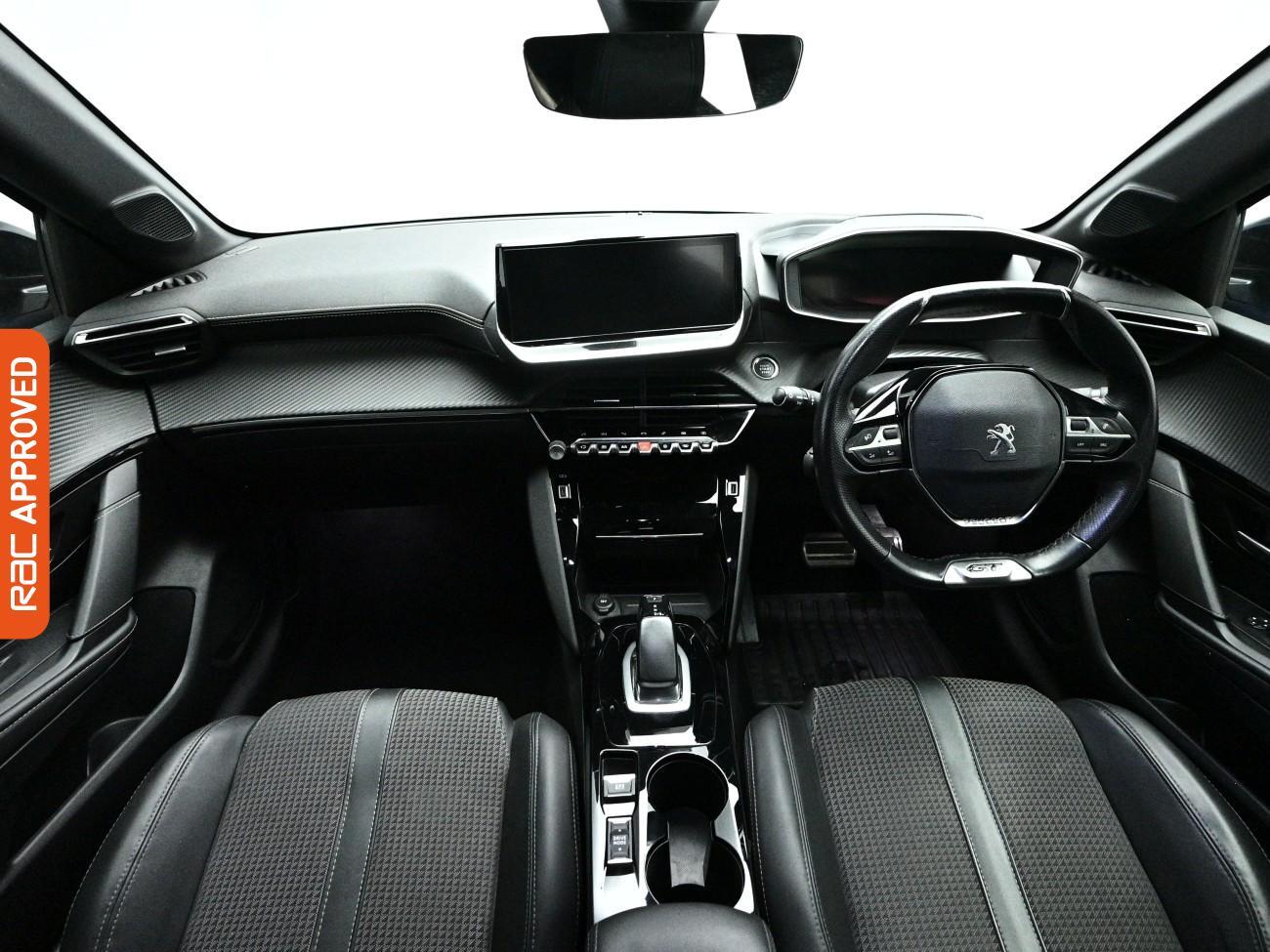 Peugeot e-208 view 2