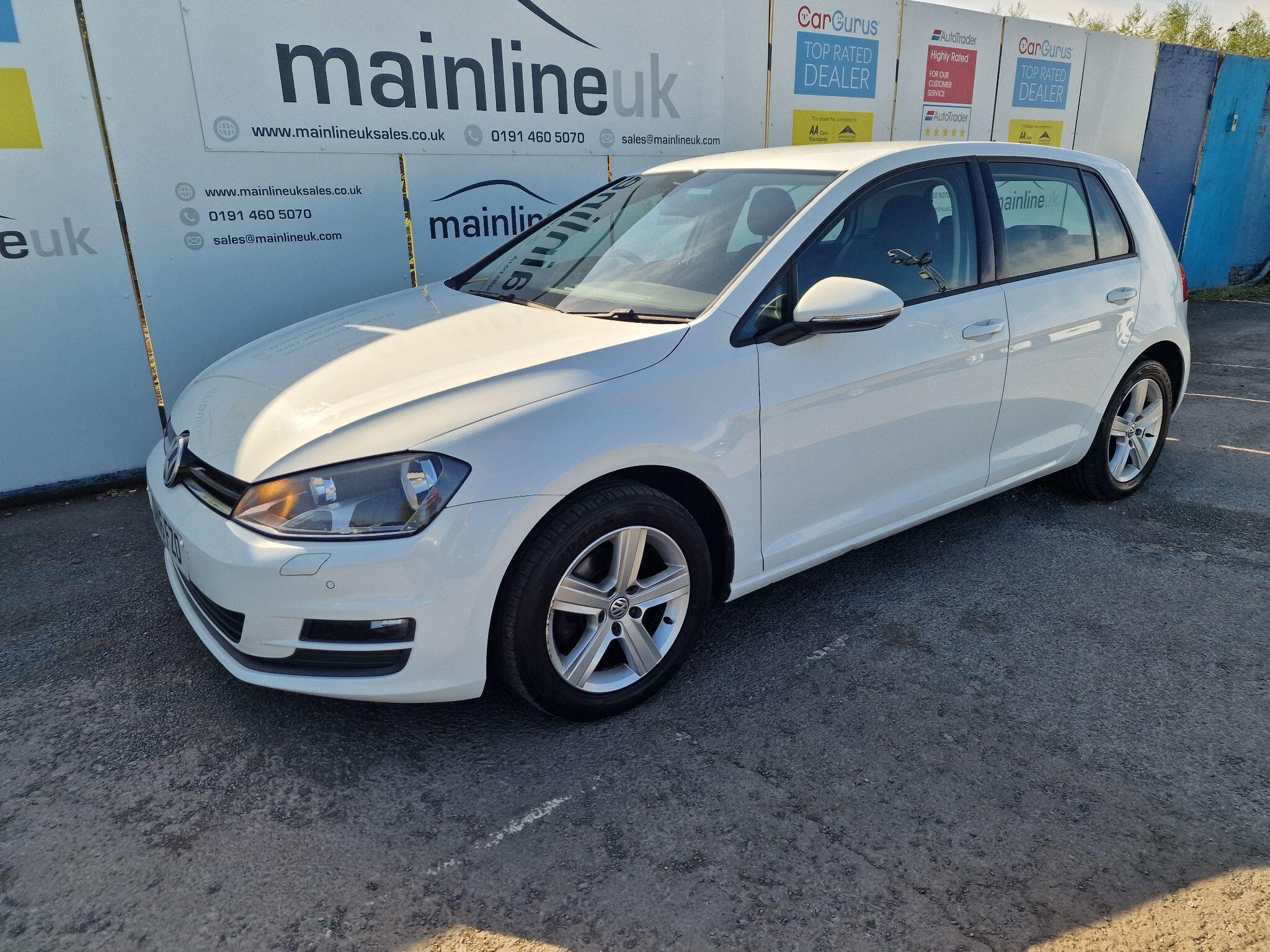 Volkswagen Golf view 9